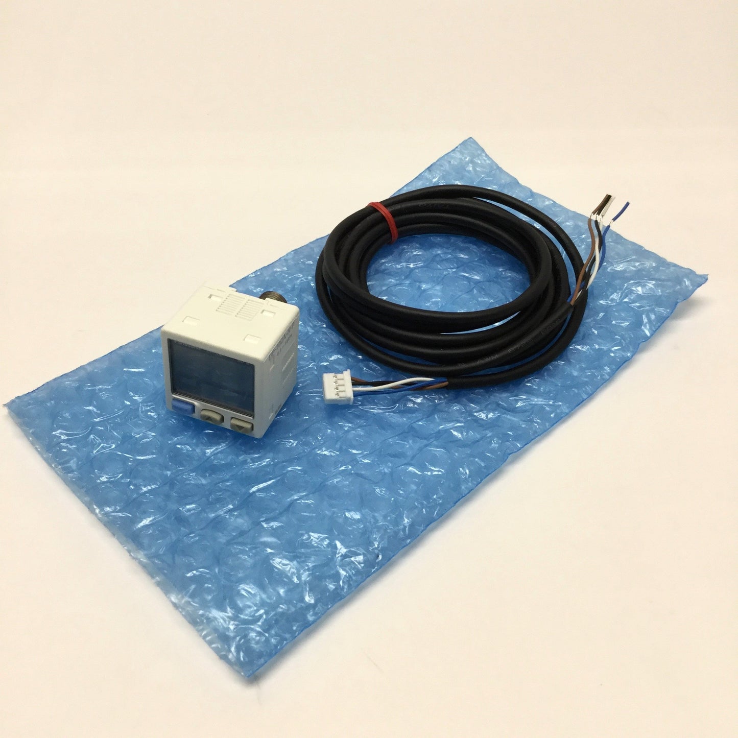 New – Open box Panasonic DP-102A-N-P Digital Pressure Sensor, -0.1 to 1.0MPa, 12-24VDC, PNP