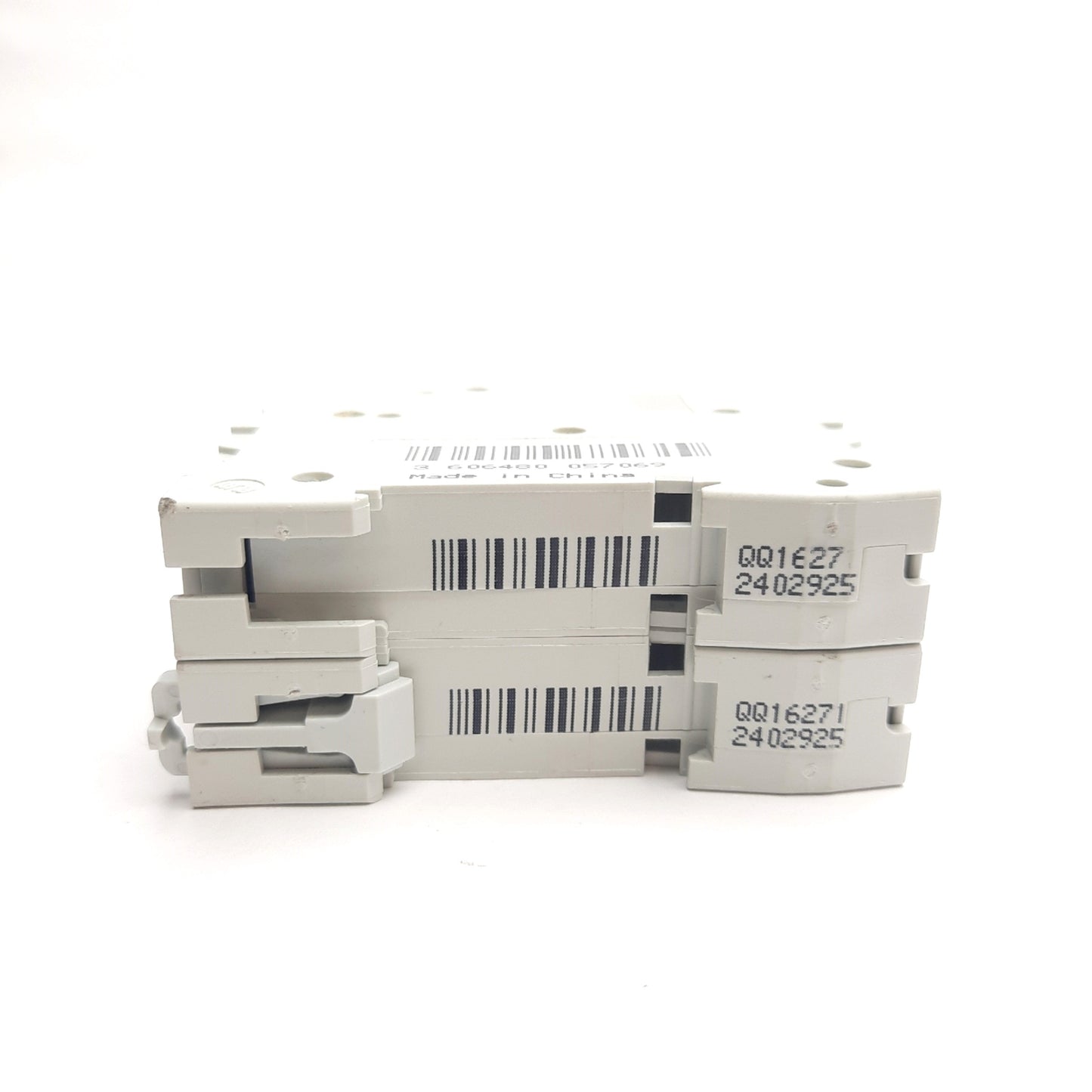 New – Open box Schneider Electric MGN61537 Miniature Circuit Breaker, 2-Pole, 500VDC, 40A