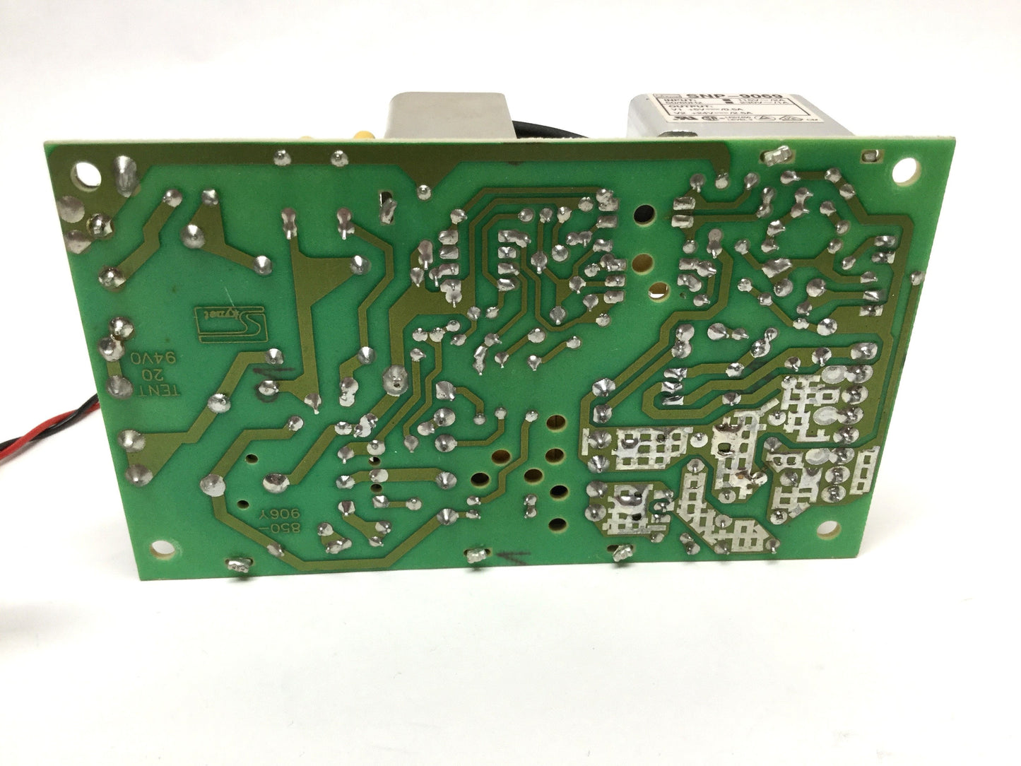 Used Skynet SNP-9069 Double Output Power Supply 115-230VAC In, 5/24VDC 0.5/2.5A Out