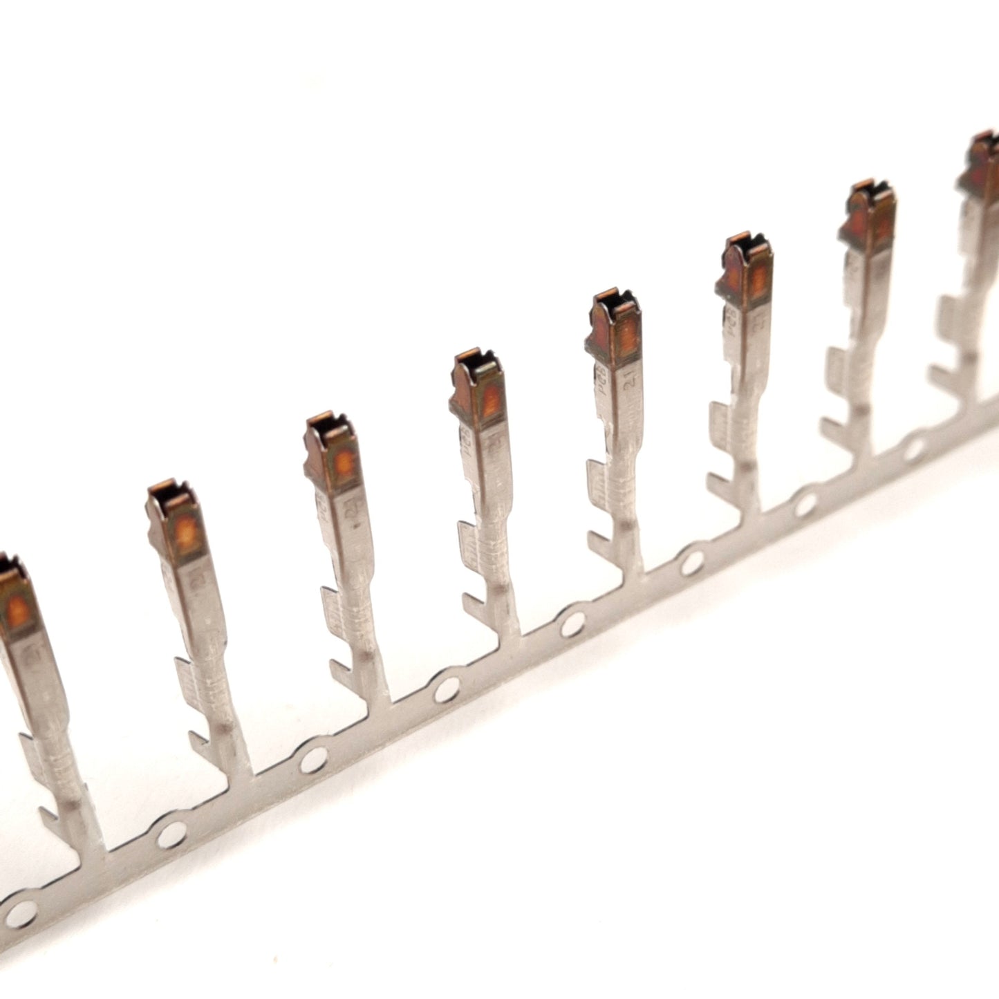 New Lot of 7000 Aptiv 35072396 Connectors, Crimp Style, 20 AWG, Silver Plated