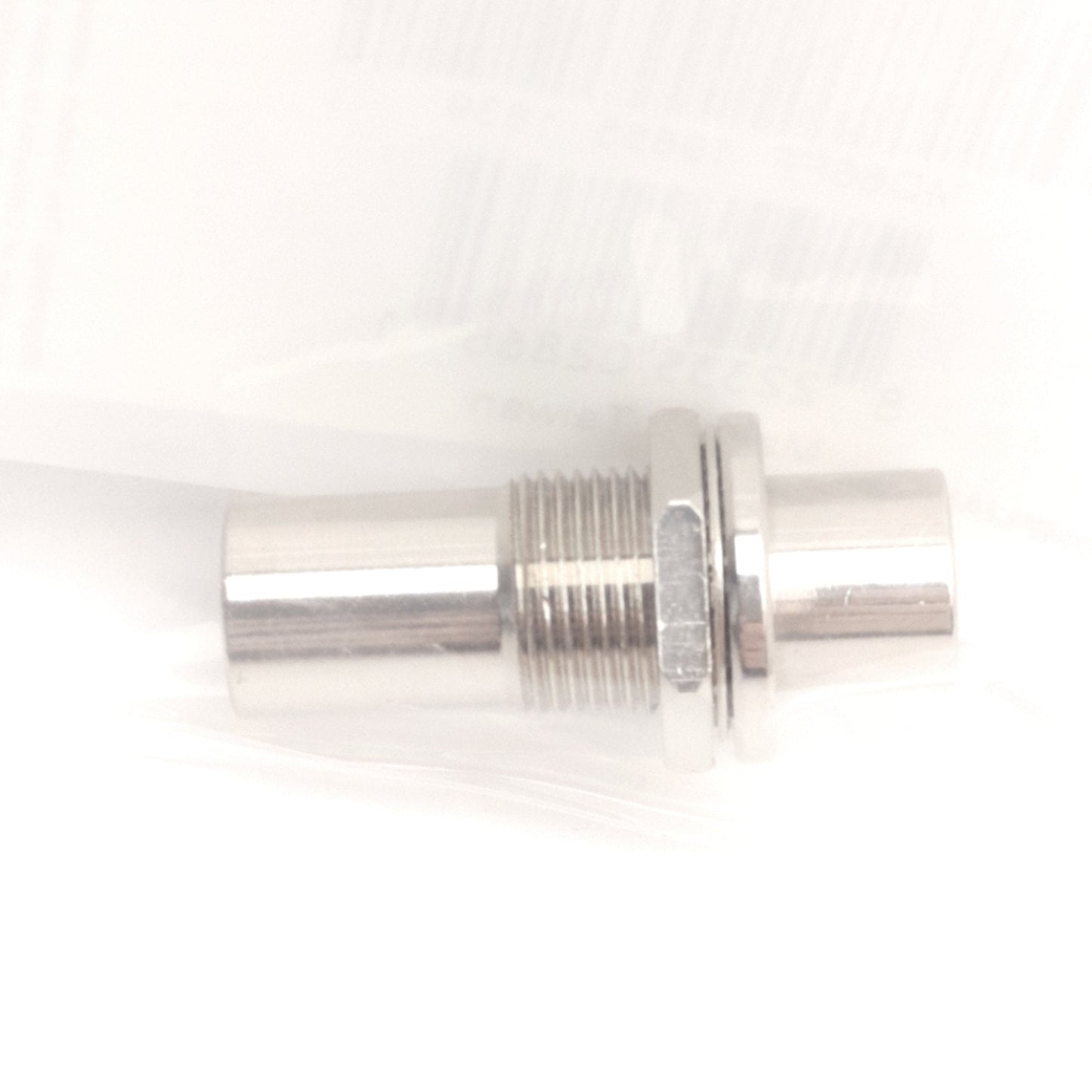 New Lot of 2 L-Com MD66FF Feed-Tru Adapter, Mini DIN 6-Pin, Female to Female