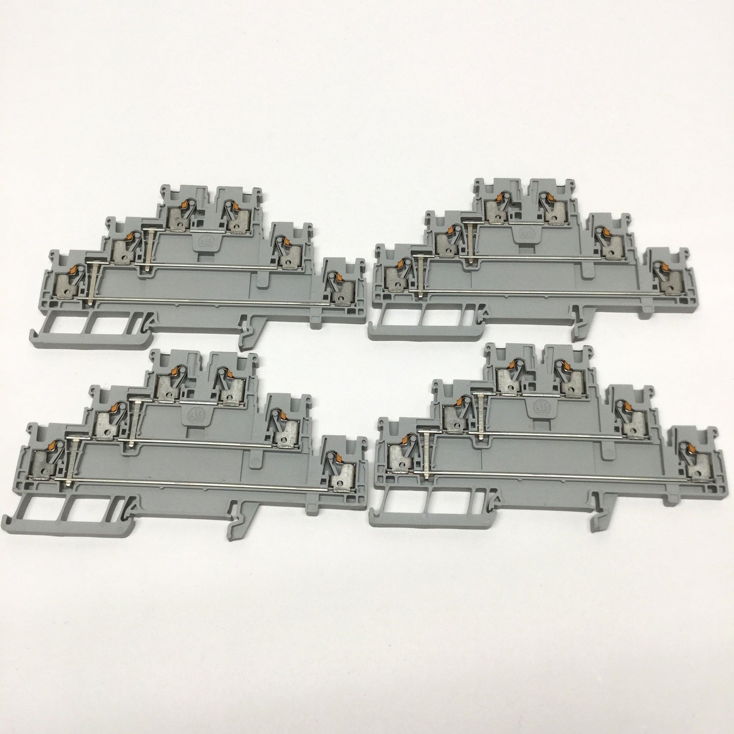 New Lot of 95 Allen Bradley 1492-P3 Terminal Block Push in Connection 600VAC/DC 20A