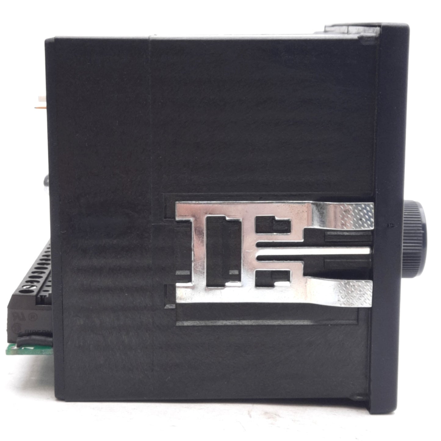 Used PAC 1431-Z033F2 Temperature Controller Type J, 1/4 DIN, 115/230VAC *1 Bad Mount*