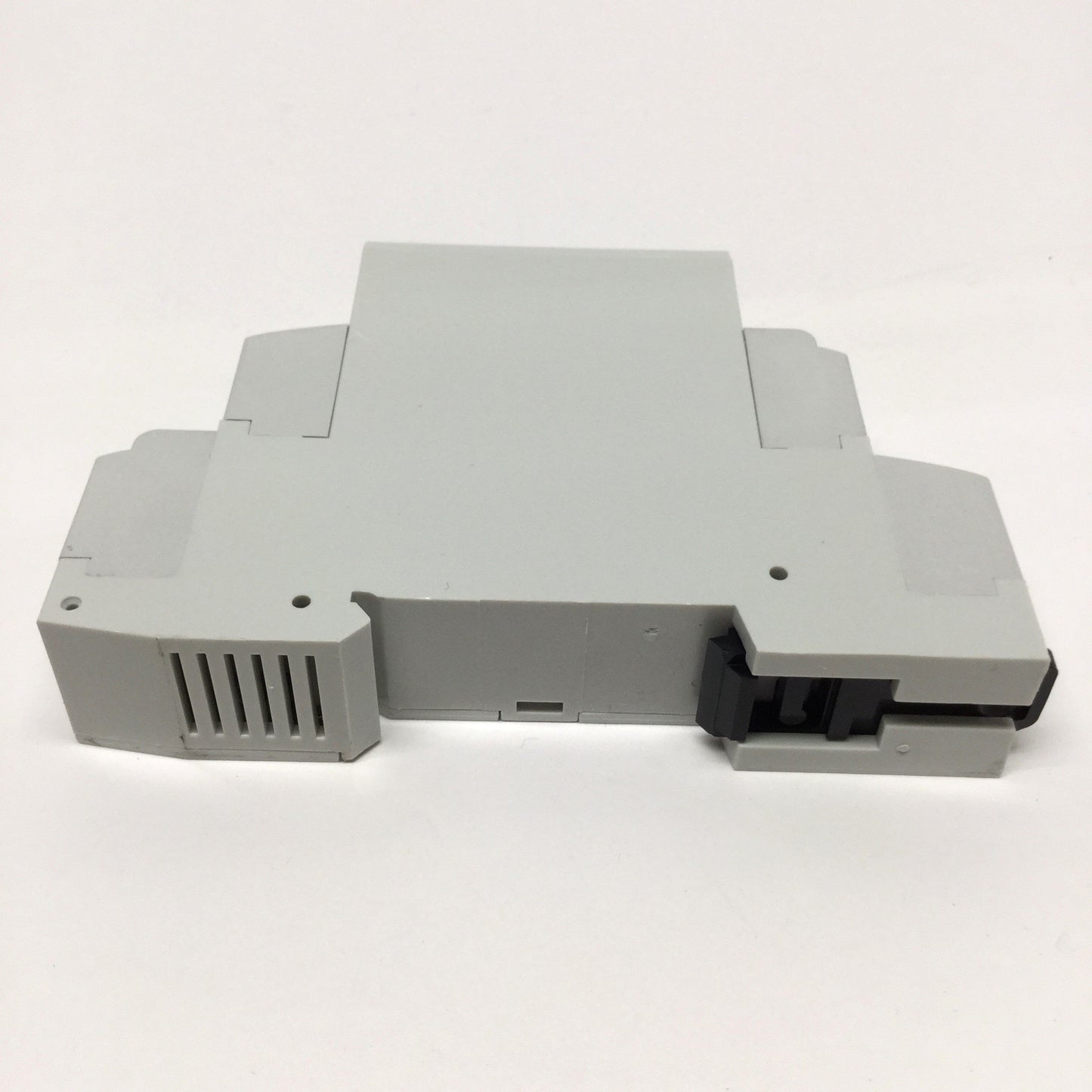 Used Crouzet MAS5 88 827 014 SSR Time Relay, ON Delay, 0.1s-100h, 24-240V AC/DC SPDT