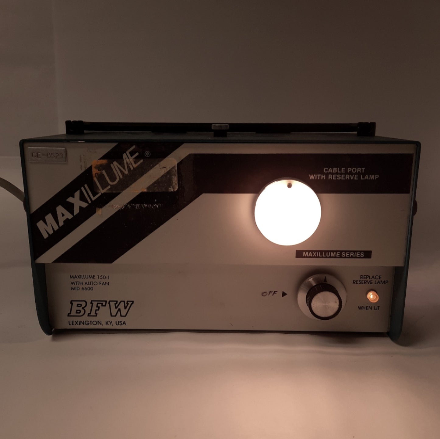 Used BFW 150-1 MID 6600 Maxillume Dual Lamp Fiber Optic Light Source, 120VAC, ø15mm