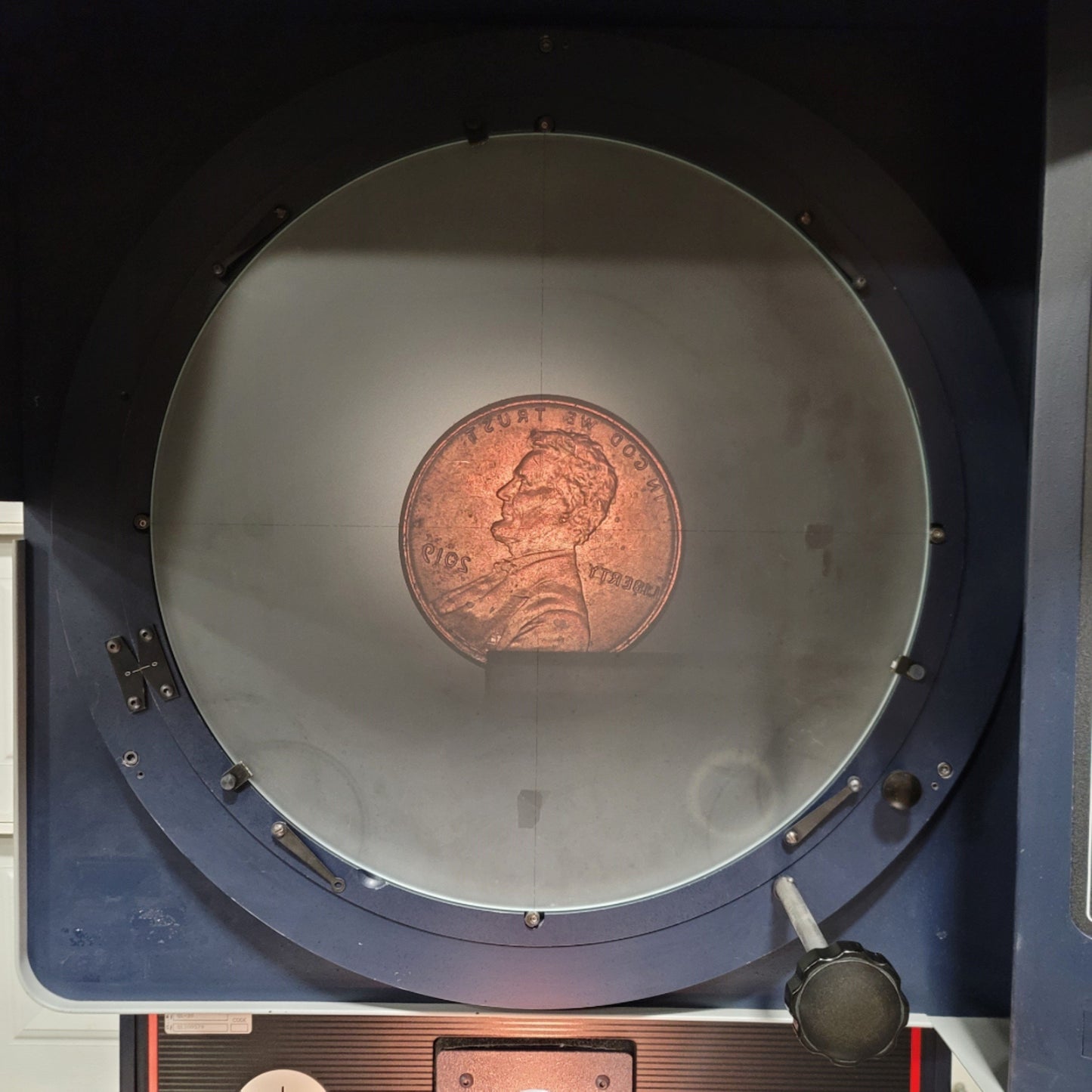Used OGP QL-20 Contour Projector Optical Comparator 20" Screen 10x & 20x Lens 120VAC
