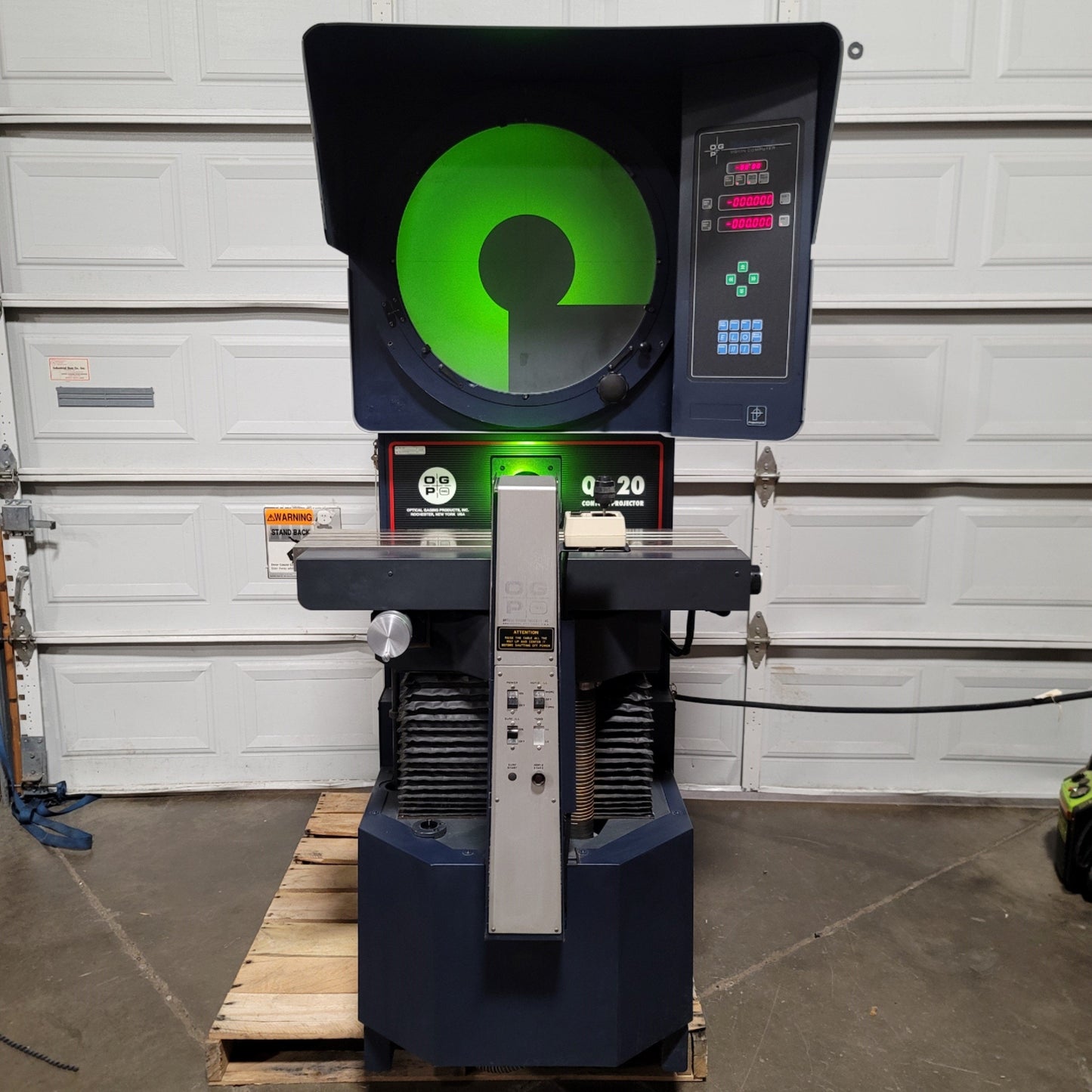 Used OGP QL-20 Contour Projector Optical Comparator 20" Screen 10x & 20x Lens 120VAC