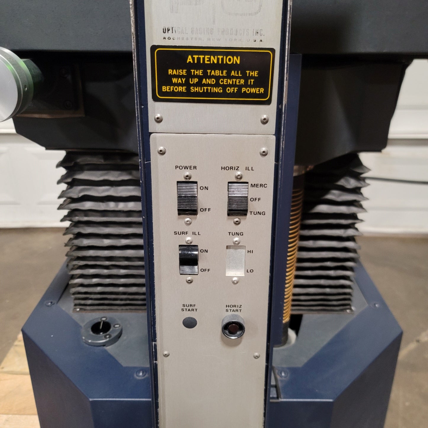 Used OGP QL-20 Contour Projector Optical Comparator 20" Screen 10x & 20x Lens 120VAC