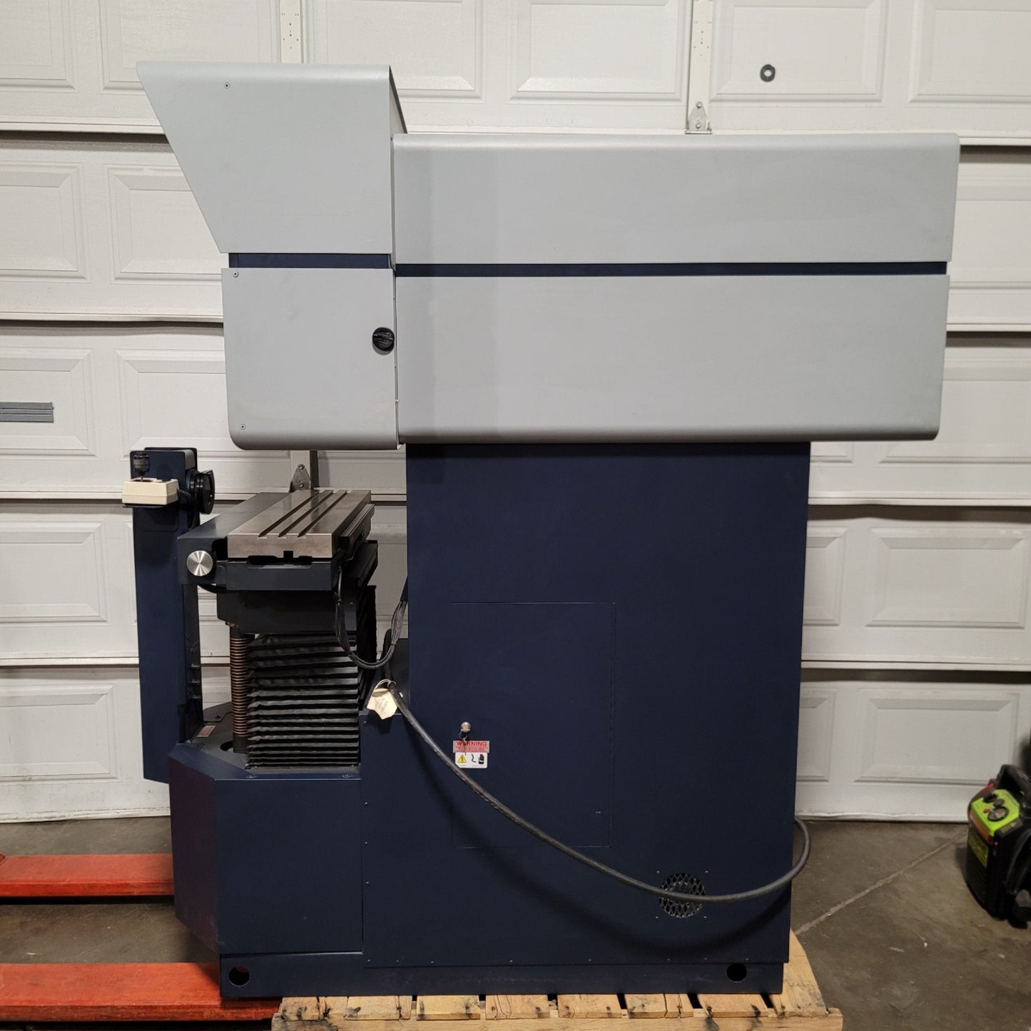 Used OGP QL-20 Contour Projector Optical Comparator 20" Screen 10x & 20x Lens 120VAC
