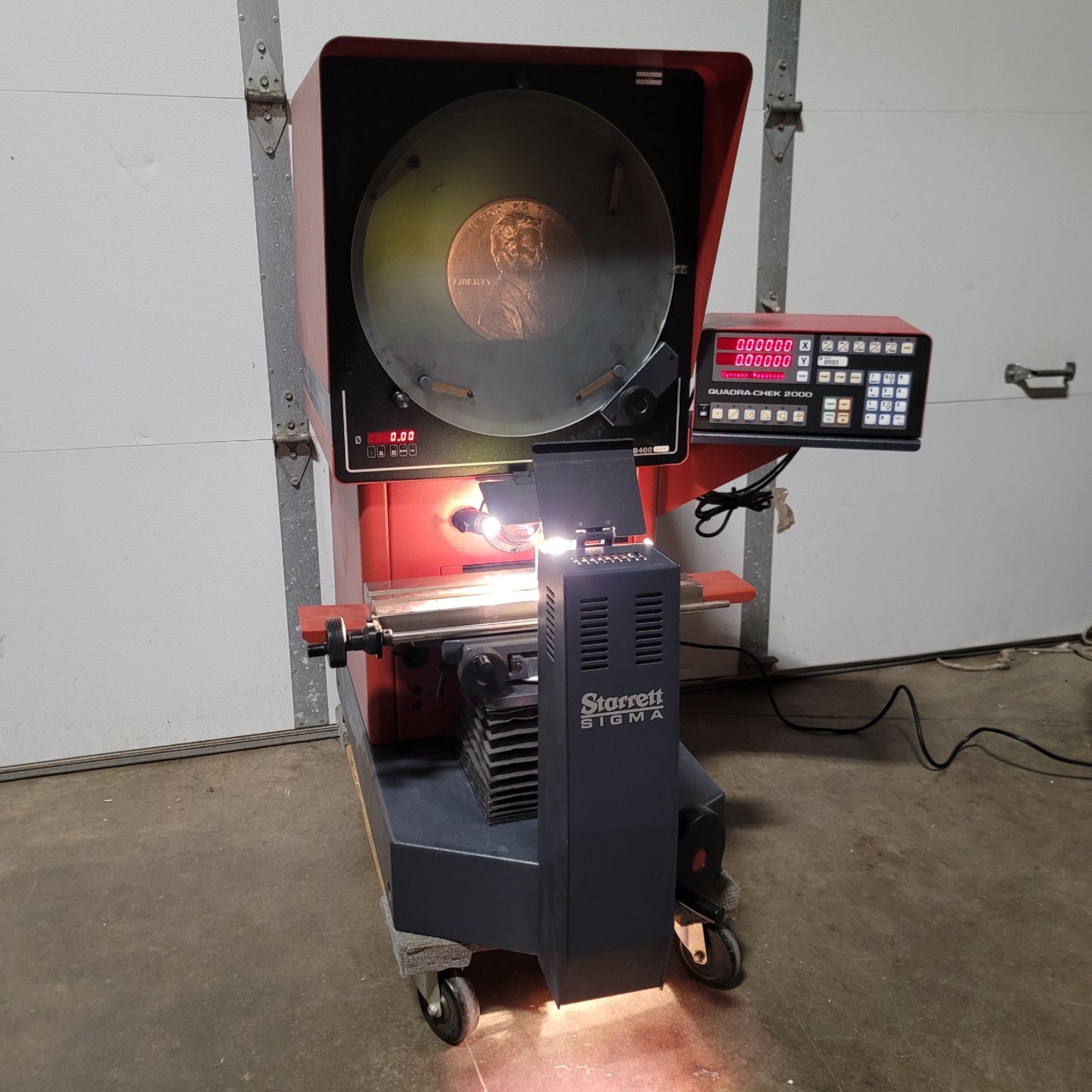 Used Starrett HB400 Horizontal Benchtop Optical Comparator With Quadra Chek 2000