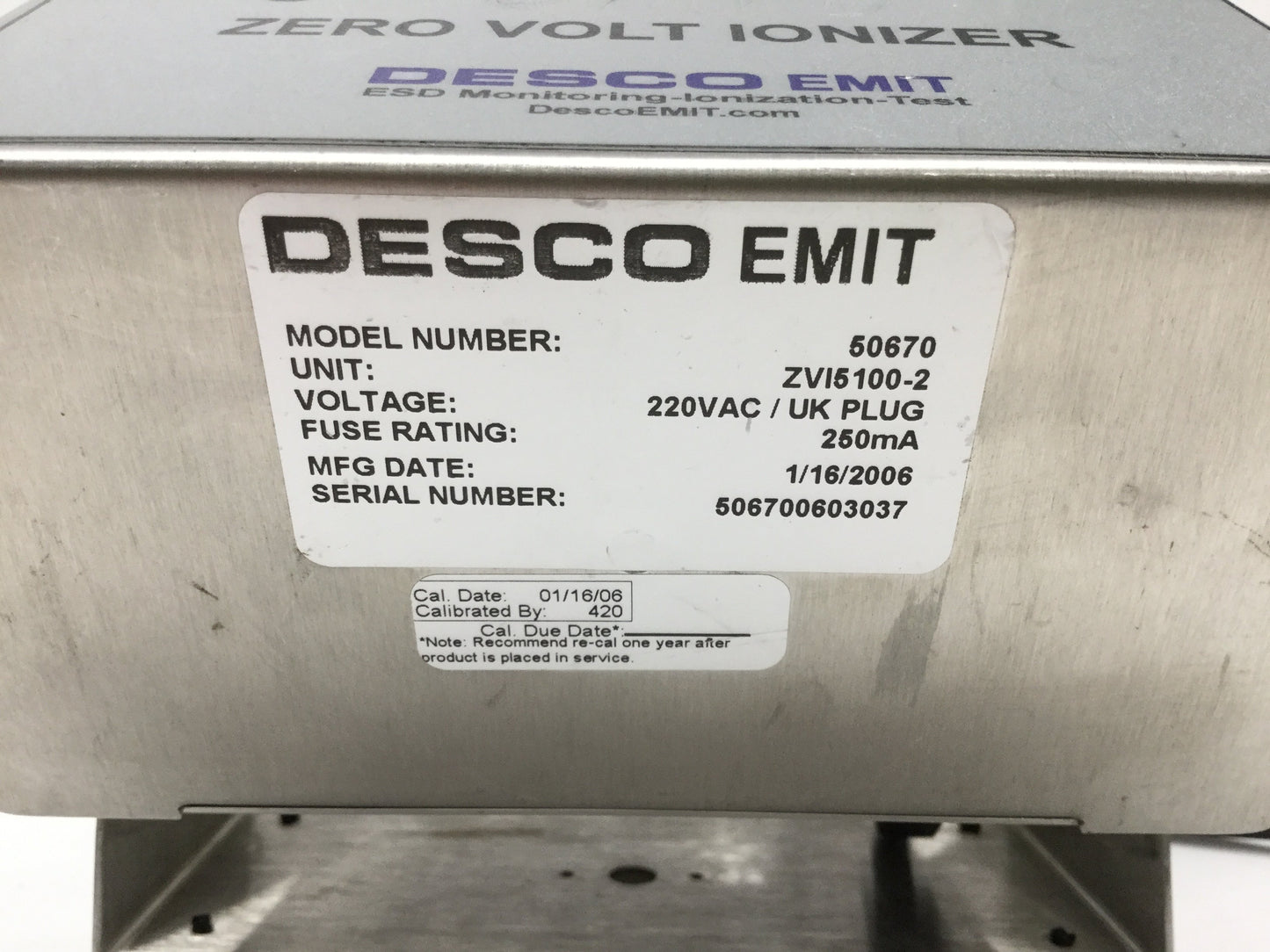 Used Desco EMIT 50670 Zero Volt Benchtop Ionizer, Stainless Steel, 220VAC w/UK Plug