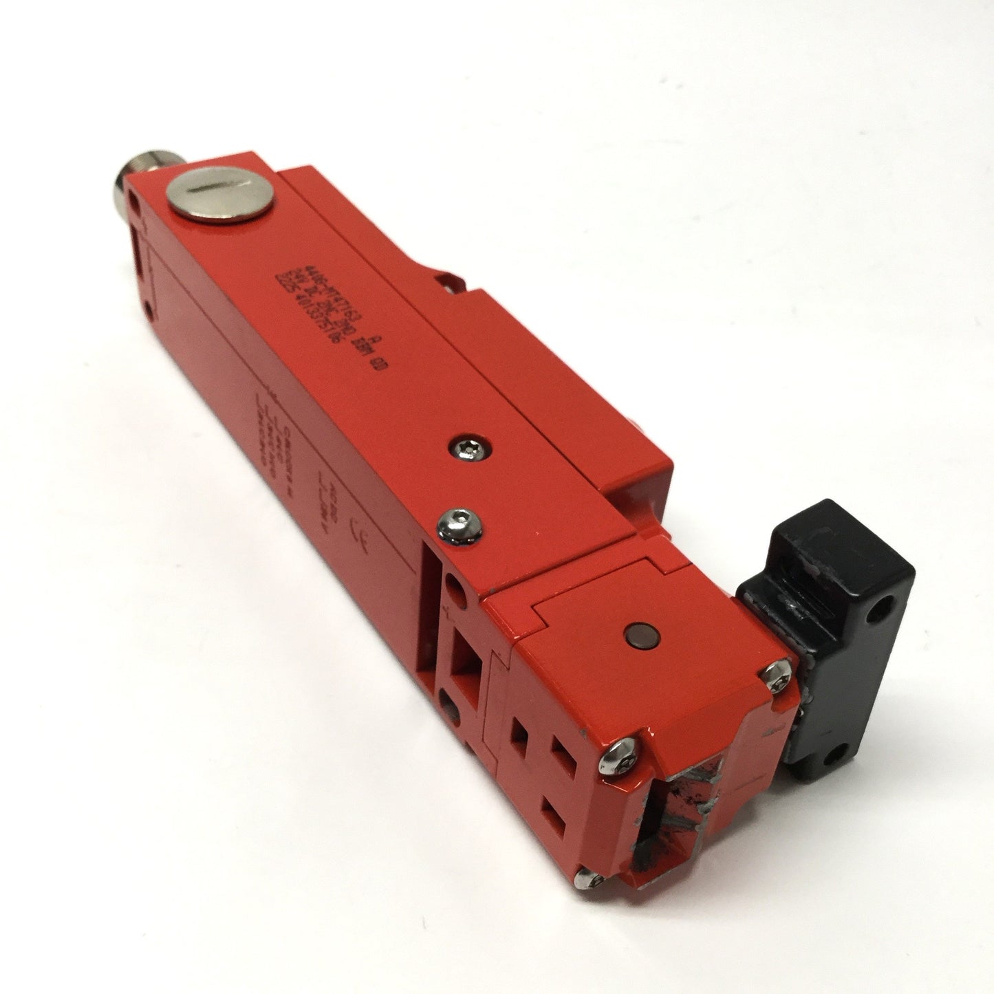 Used Allen-Bradley 440G-MT47163 Guardmaster Safety Interlock Switch 24VDC 2NC-2NO