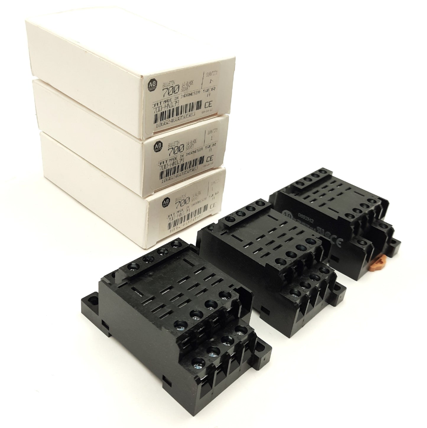 New Lot of 3 Allen Bradley 700-HN139 Relay Socket, 14-Blade, DIN for 4-Pole 700-HF