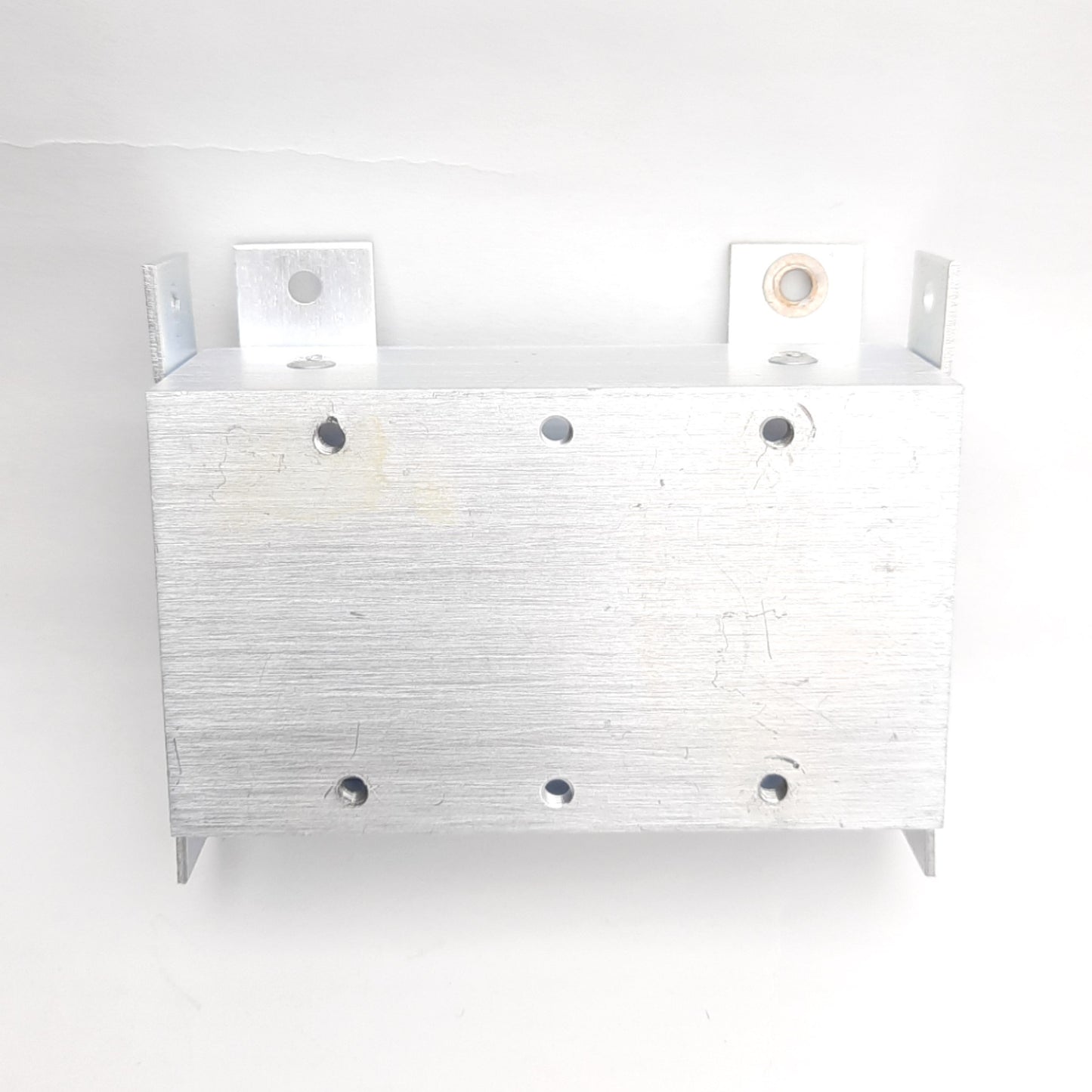 Used NTE Electronics R95-187 Aluminum Heat Sink For RS3 Relays, 4.12 x 1.60 x 3.36in