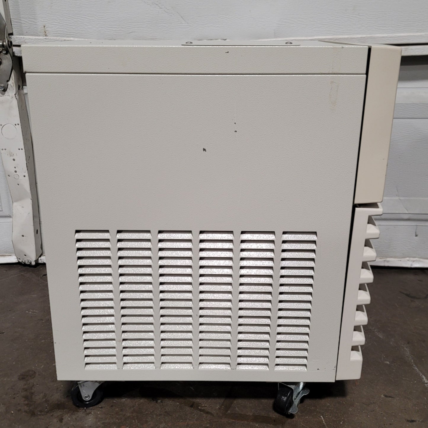 Used Lytron RC006G03CB2M050 Kodiak Recirculating Chiller 825W, 1.3GPM, 115VAC 9.9A