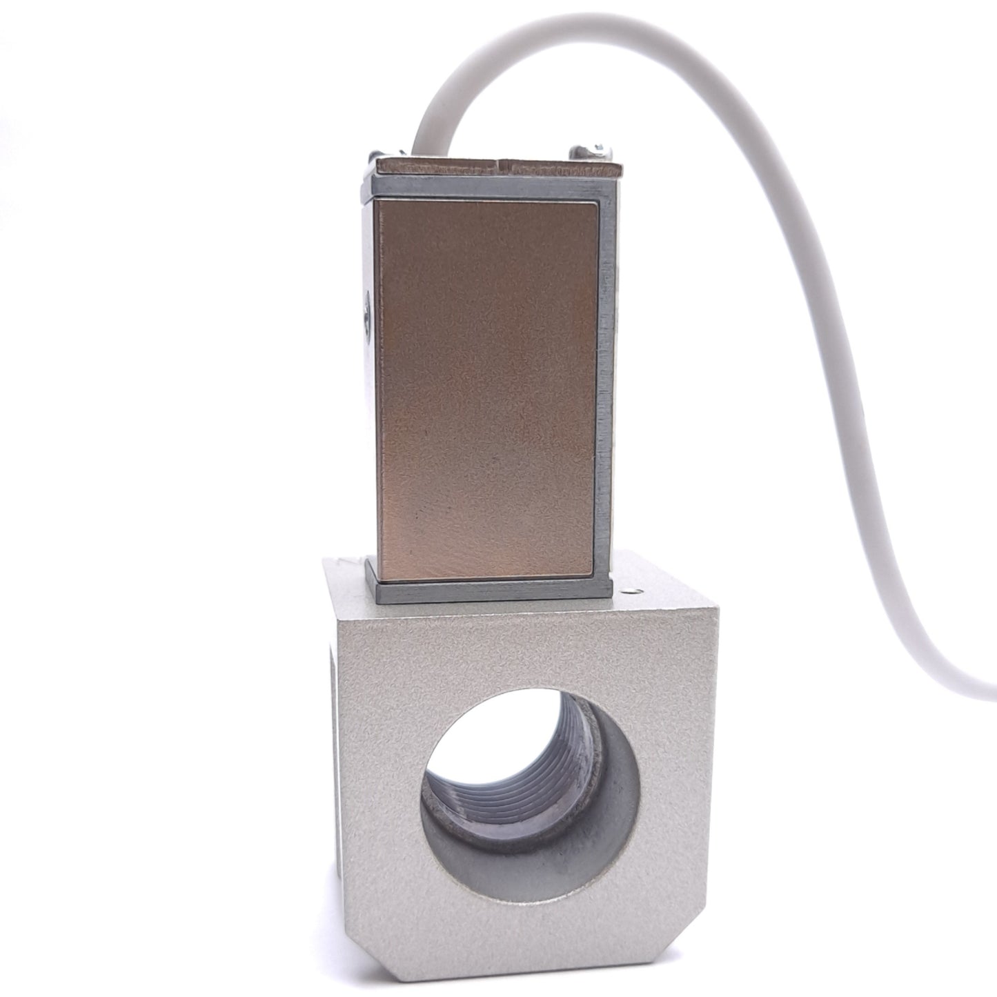 New SMC IS10E-40N04-L Pressure Switch W/ Piping Adapter, 1/4in NPT, 0.7MPa Max