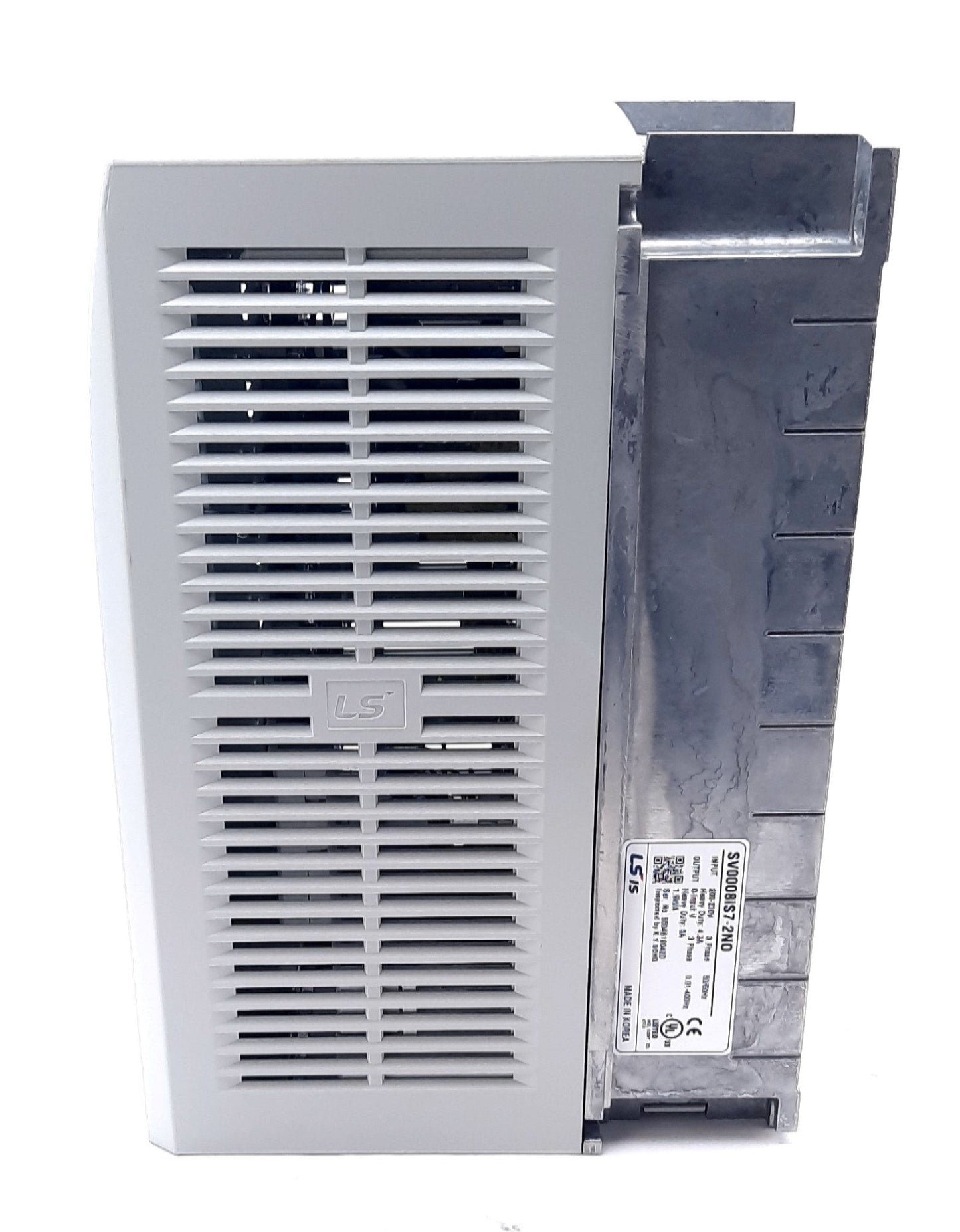 New LS Electric SV0008IS7-2NO Variable Frequency Drive 3 Phase 240VAC 8A 5A 1HP 2HP