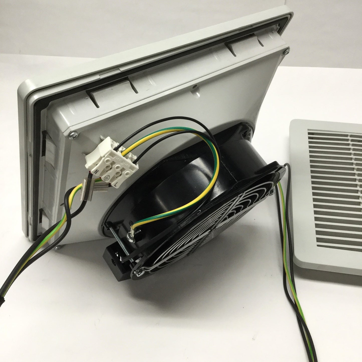 Used DKC R5GV421H Enclosure Filter Fan 230VAC, 270m³/h, 250 x 250mm, w/Exhaust Grille