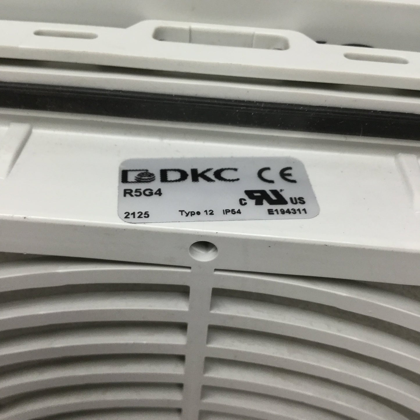 Used DKC R5GV421H Enclosure Filter Fan 230VAC, 270m³/h, 250 x 250mm, w/Exhaust Grille