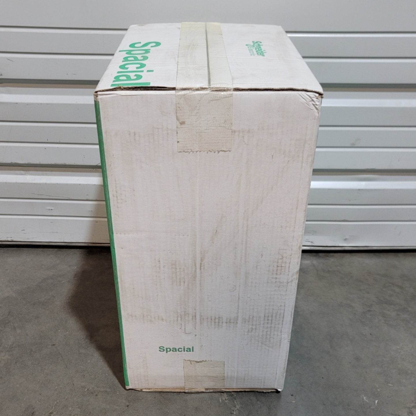 New Schneider Electric NSYS3DC5425 Spacial Steel Electrical Enclosure 500x400x250mm