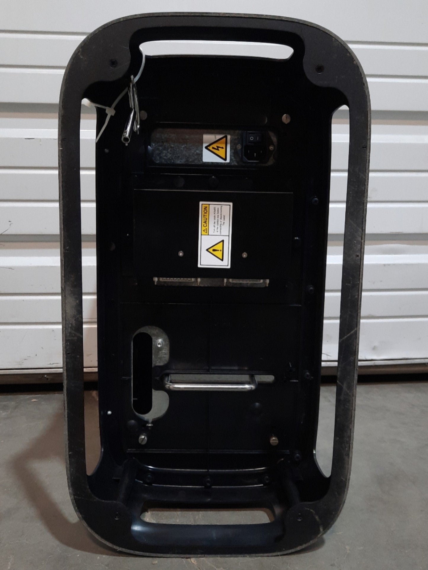 Used DOOSAN M0609 Cobot Robot System 6kg Load 900mm Reach 1m/s ±0.05mm 100-240VAC