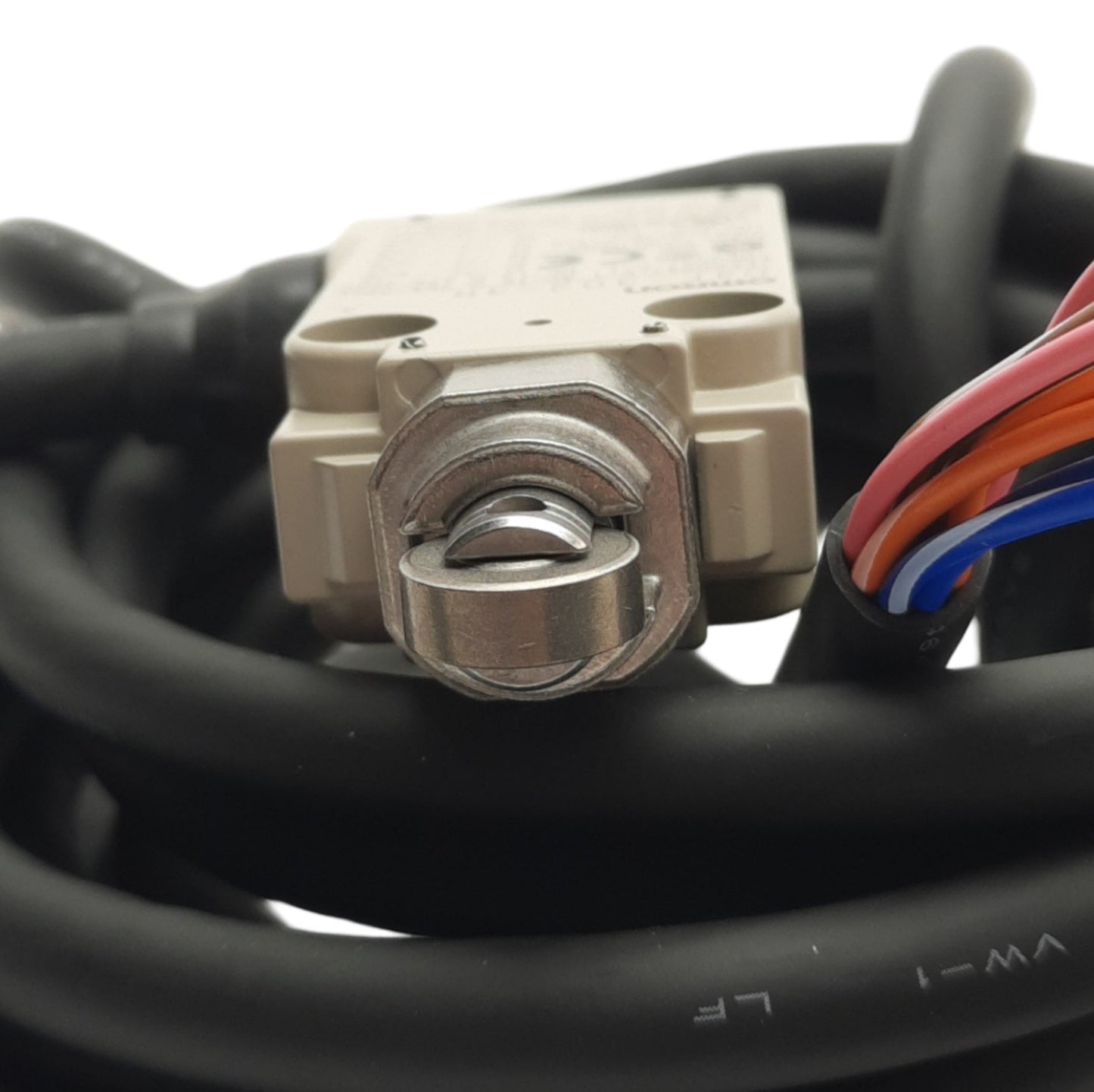 New OMRON D4F-302-3R Safety Limit Switch, Roller Plunger, 2NC/2NO, 15A, 120VAC, 3m