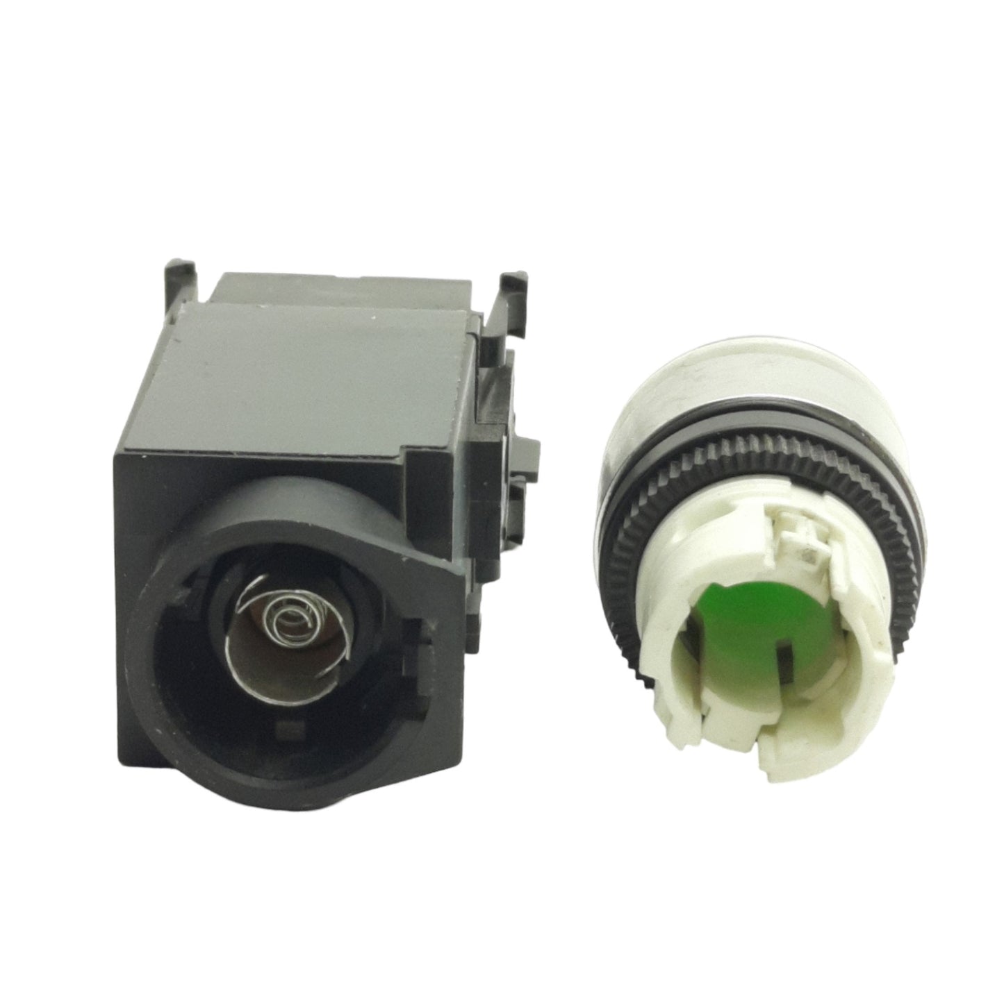 Used Allen Bradley 800ES-LF3 Pushbutton, Flush, Momentary, Green, Illuminated, 1NO