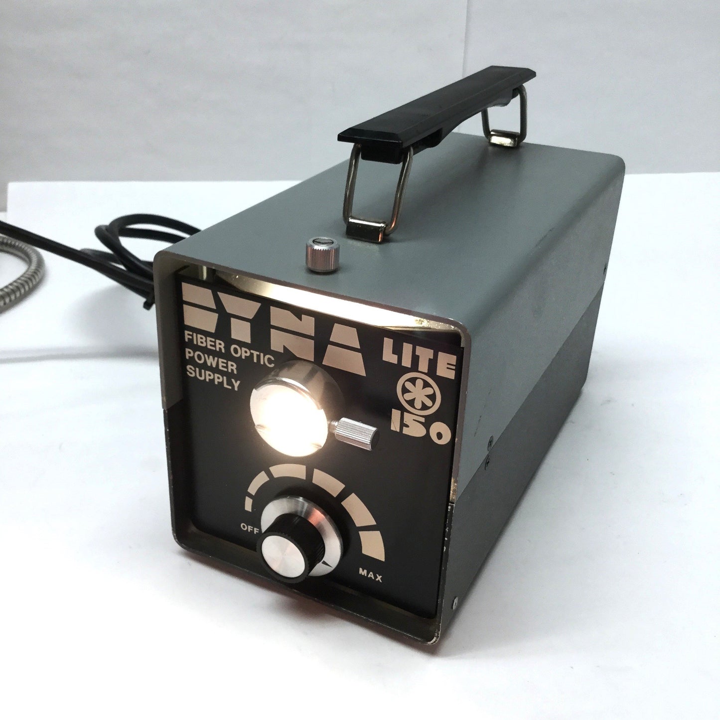 Used Fryer DL-150 Dyna-Lite Fiber Optic Light Source EKE 21V 150W, 115VAC, Ø5/8"