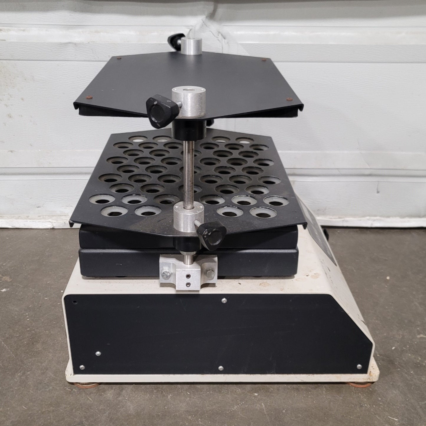Used Glas-Col 099A-DPM12 Digital Pulse Vortex Mixer Base 100-1500RPM, 120VAC, 52 Vial
