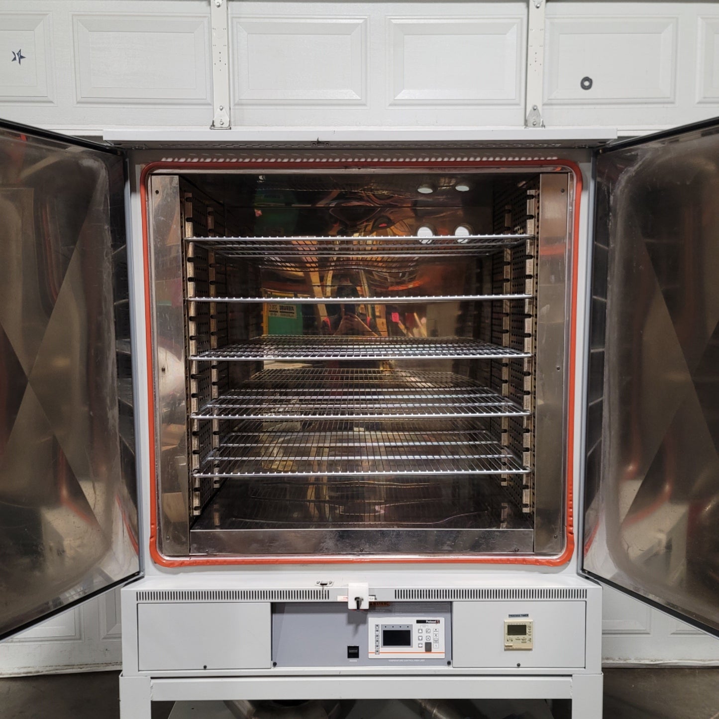 Used Despatch LAC2-18-4 High Performance Oven With Stand 40°C To 260°C 240VAC 1Ph 23A