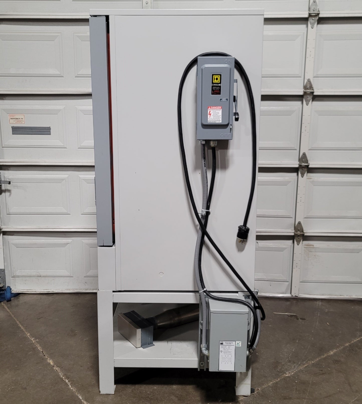 Used Despatch LAC2-18-4 High Performance Oven With Stand 40°C To 260°C 240VAC 1Ph 23A