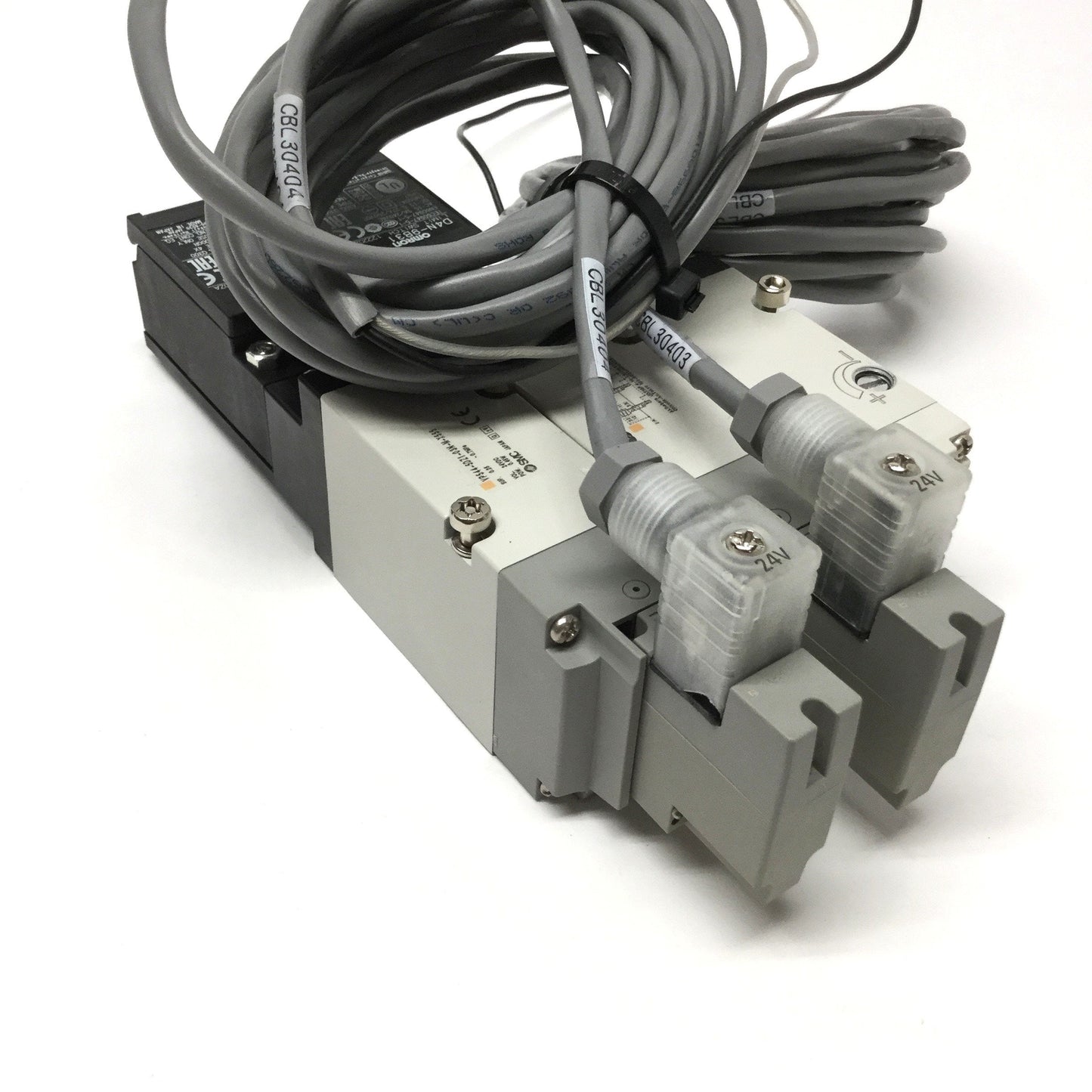 For parts or not working SMC VP544-5DZ1-03N-M-X555 Dual Residual Release Valve Parts *Missing Manifold*