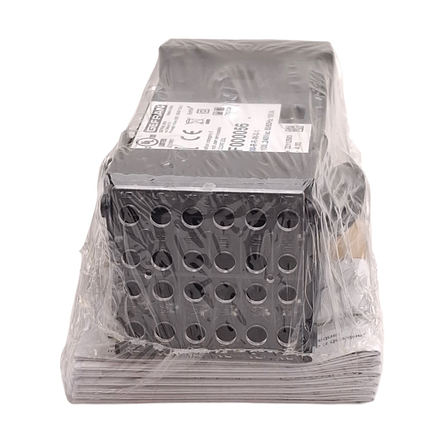 New Gefran F000056 PID Controller 100-240VAC Supply, 5A 250VAC/30VAC Relay, 1/16 DIN