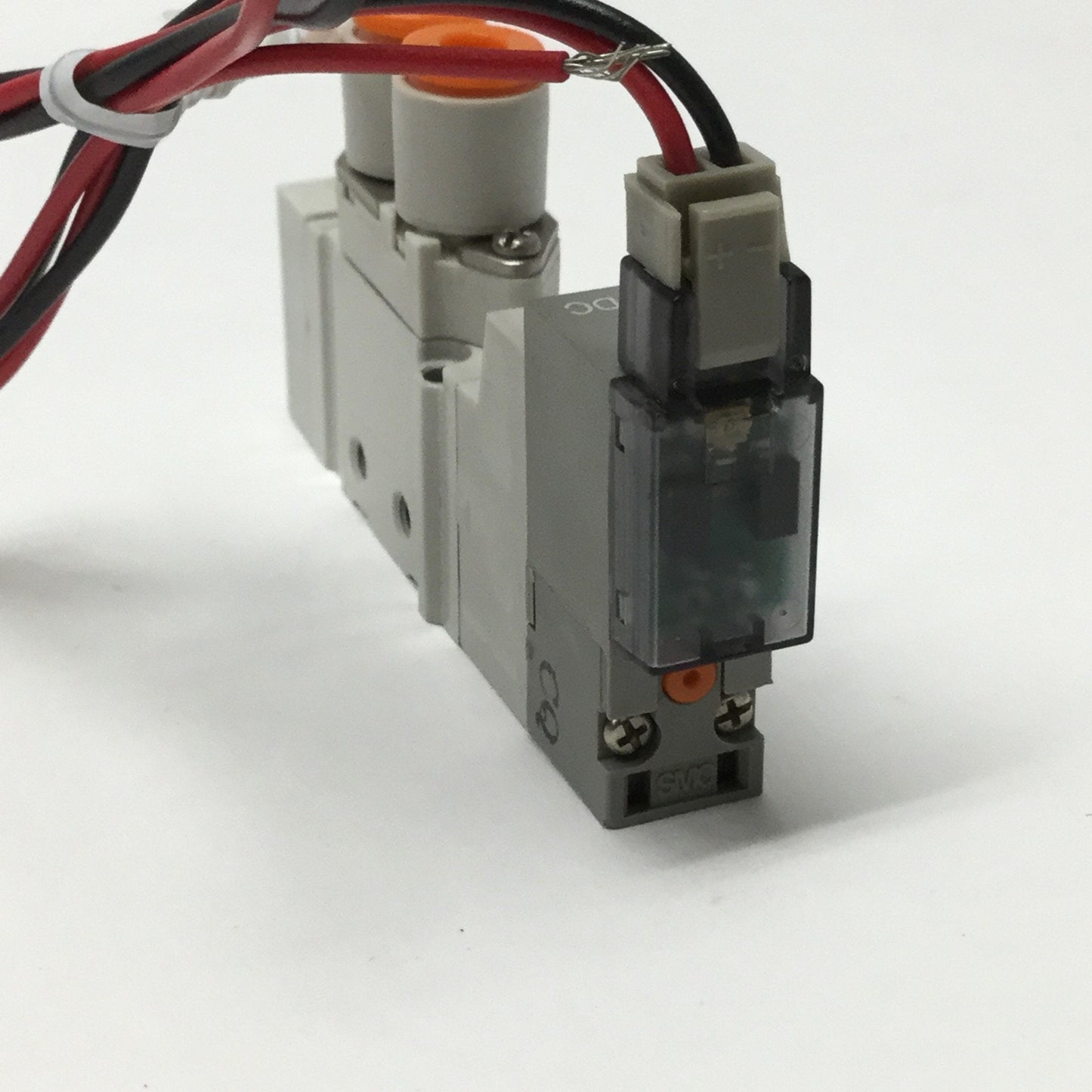 New – Open box SMC SY3120-5MZ-N3 Solenoid Valve 5-Port 2-Position, 5/32" One-Touch, 0.15-0.7MPa