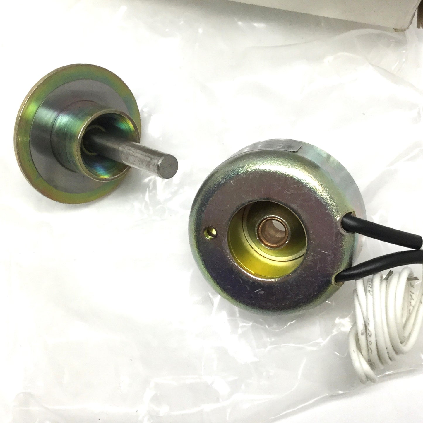 New – Open box Ledex 123423-030 Low Profile Push or Pull Solenoid, 12lb Force, 13-42VDC Coil