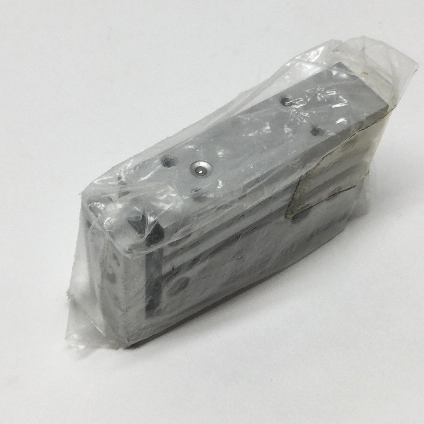 New – Open box SMC MXU6-25 Compact Air Slide Table, Ø6mm Bore, 25mm Stroke, 0.7MPa, M5 Ports