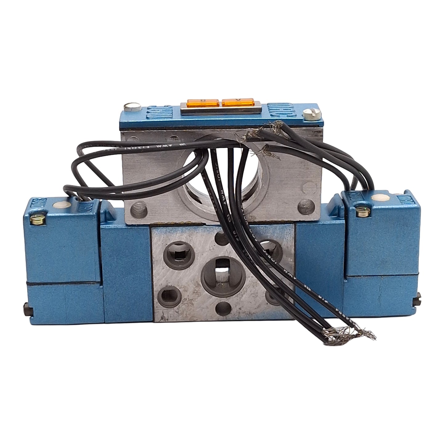 New MAC 821C-PM-111D-142 Solenoid Valve, 5/2 Double Operator, 20-150PSI, 120VAC Coil