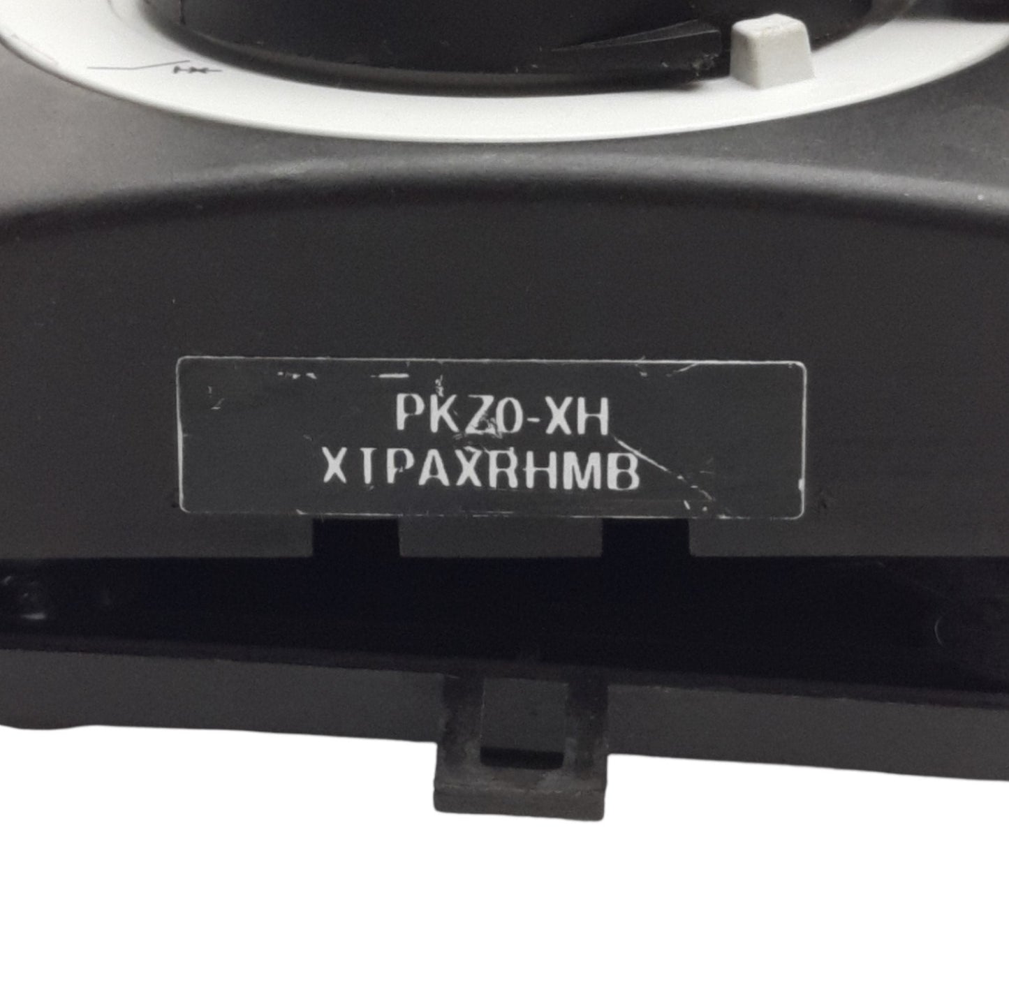 Used Eaton XTPAXRHMB Disconnect Switch Handle, 2-Position, Padlockable ø4-8mm