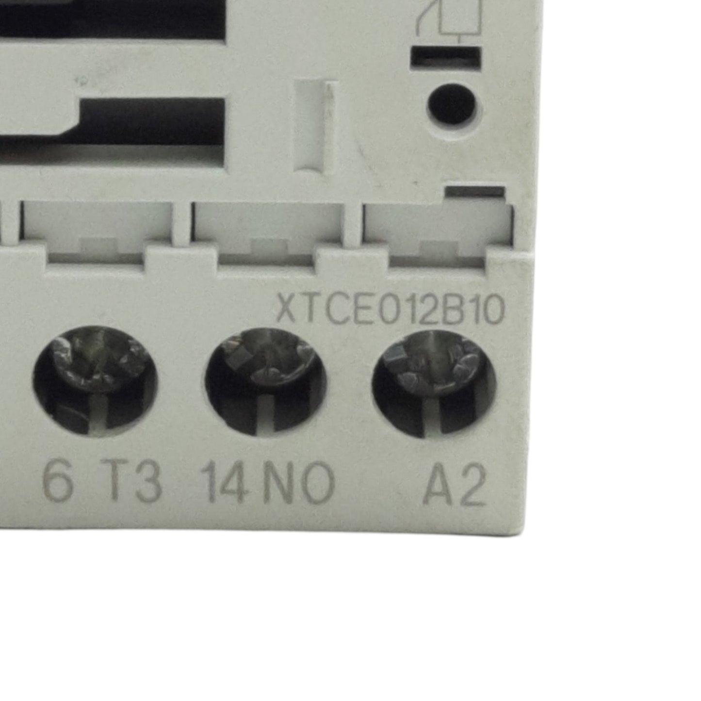 Used Eaton XTCE012B10 IEC Contactor, 3-P + 1NO, 10HP Max, 12A Contact, 24VDC Coil
