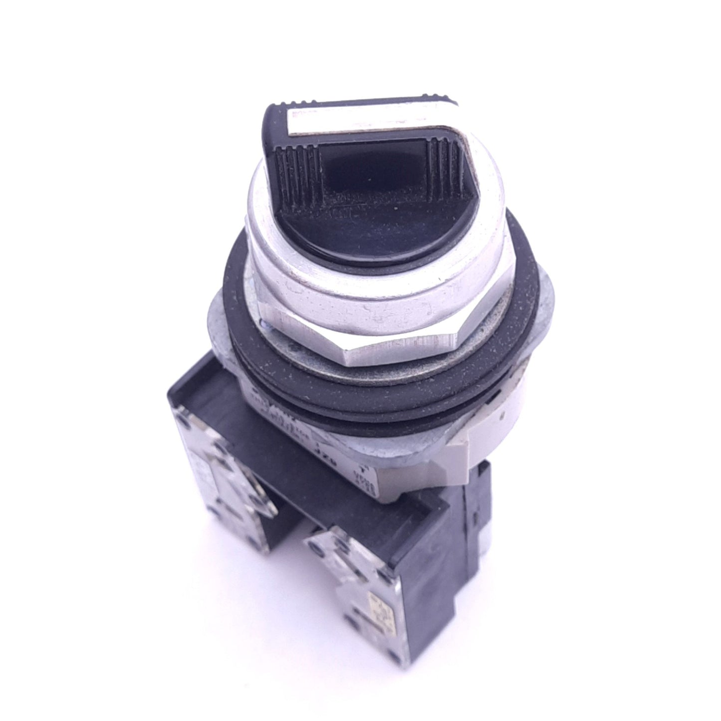 Used Allen Bradley 800T-H2 Selector Switch w/ 800T-XAY Contact, 1NO 1NC, 600VAC 5A