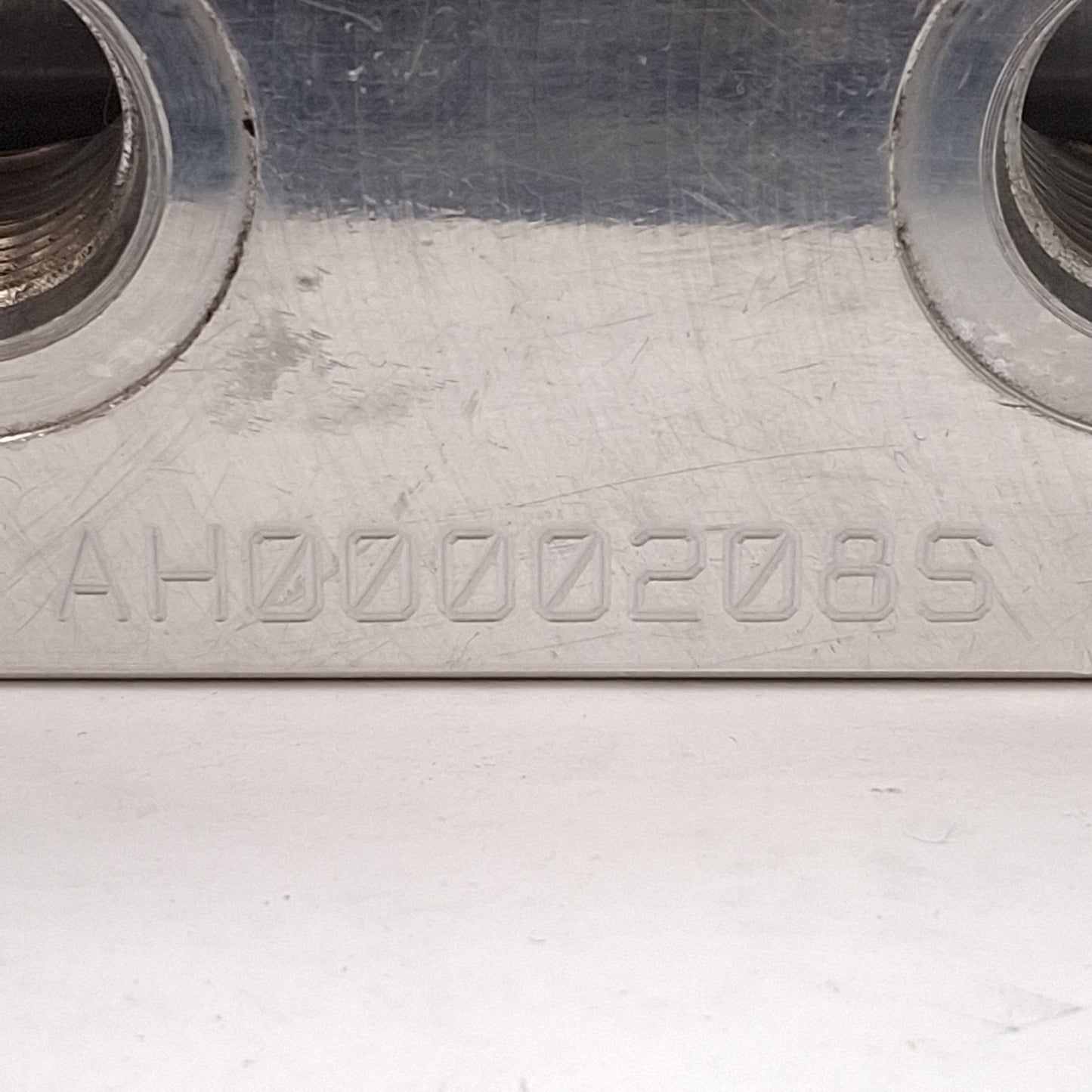 Used Daman AH0000208S Header Block, 2-Station, 3000PSI, 3/4in & 1/2in SAE Ports