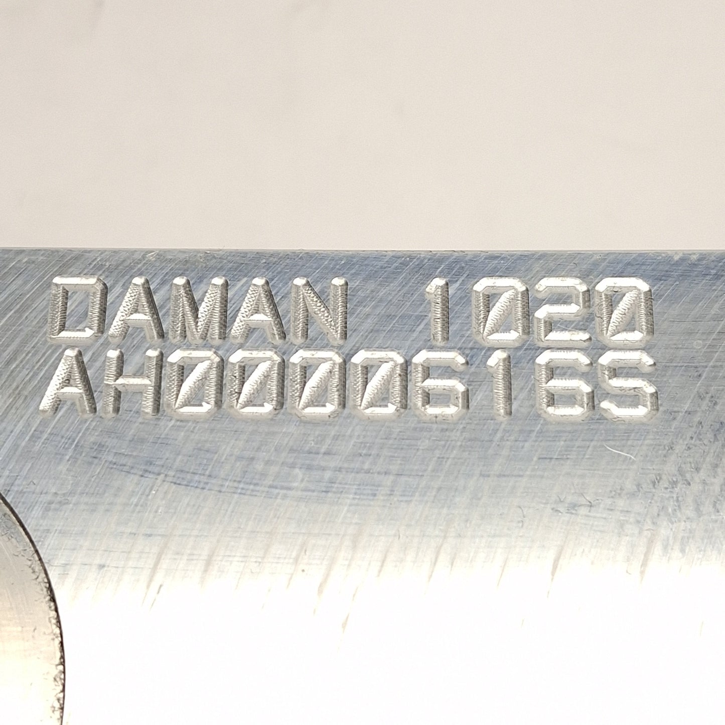 Used Daman AH0000616S Header Block, 6-Station, 3000PSI, 1-1/4in & 1in SAE Ports