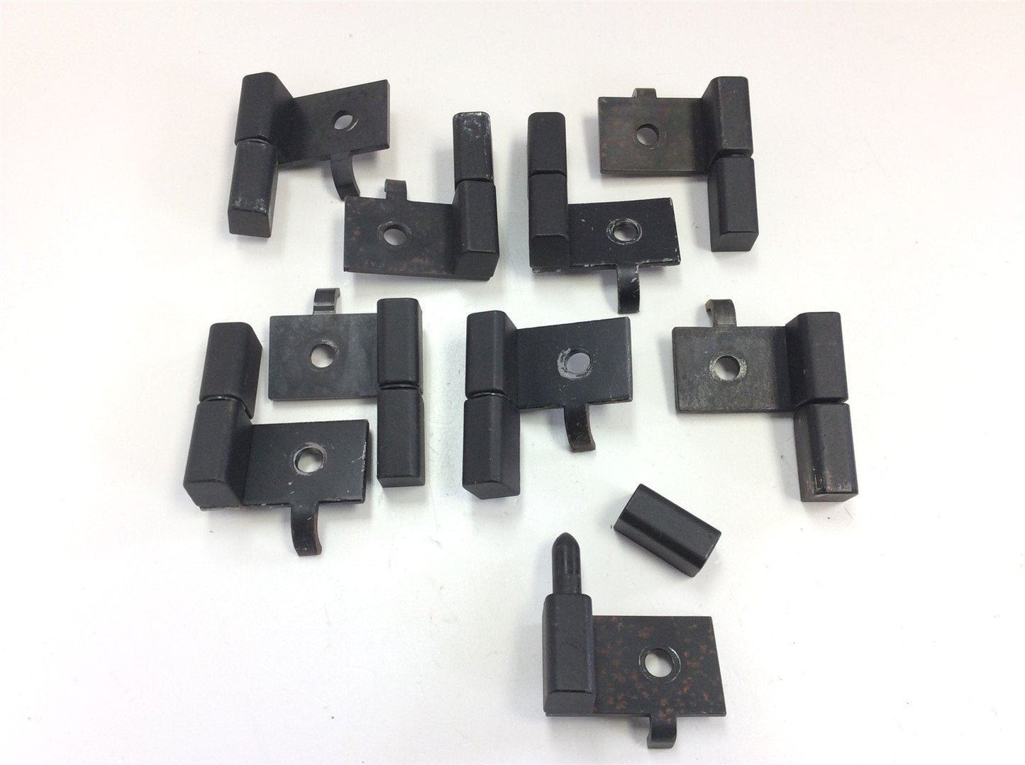 Used Lot of 9 Narrow Profile Aluminum Extrusion Hinges Reversible Black Zinc 300lbs