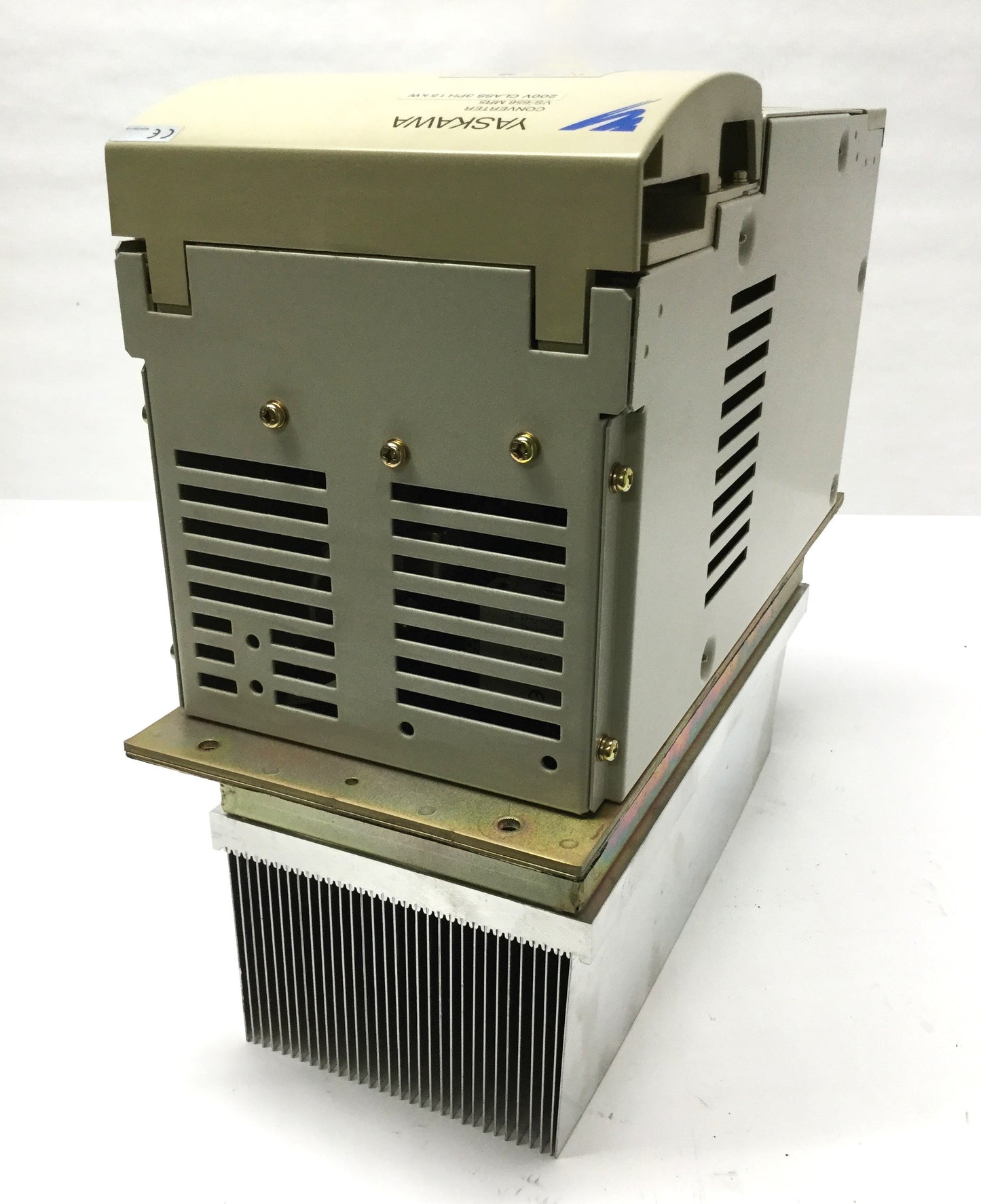 Used Yaskawa CIMR-MR5N2015 Varispeed Converter 200-230VAC In, 3PH 270-325VDC 15kW Out
