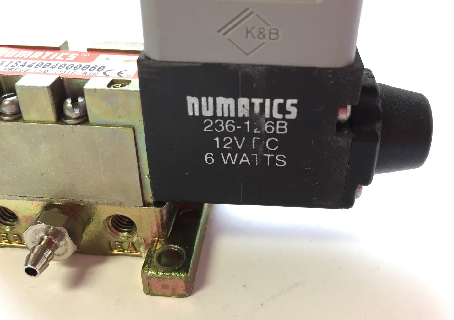Used Numatics 031SA4004000060 Solenoid Valve Voltage: 12VDC 6 Watts Pressure: 150PSIG