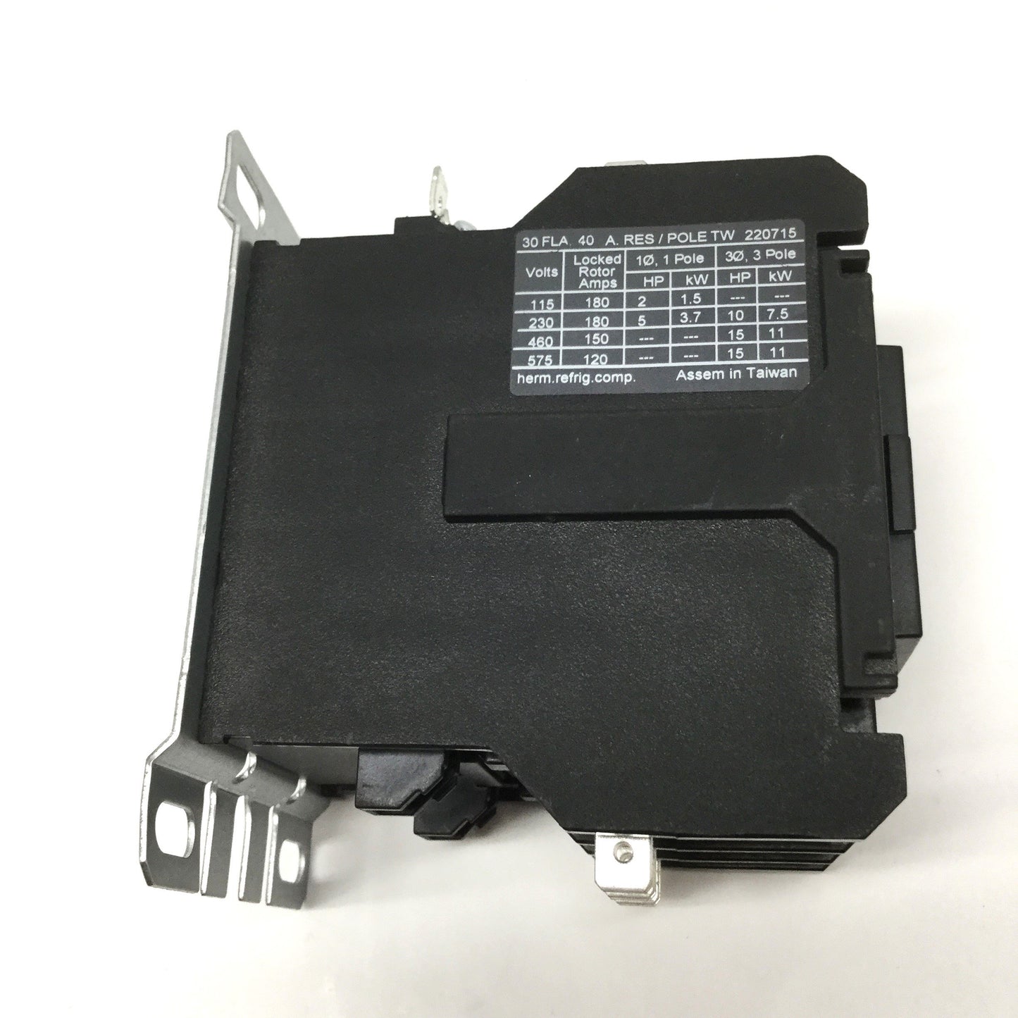 New – Open box Eaton C25DND330T Definite Purpose Contactor 600VAC 30A, 3-Pole, 24VAC Coil