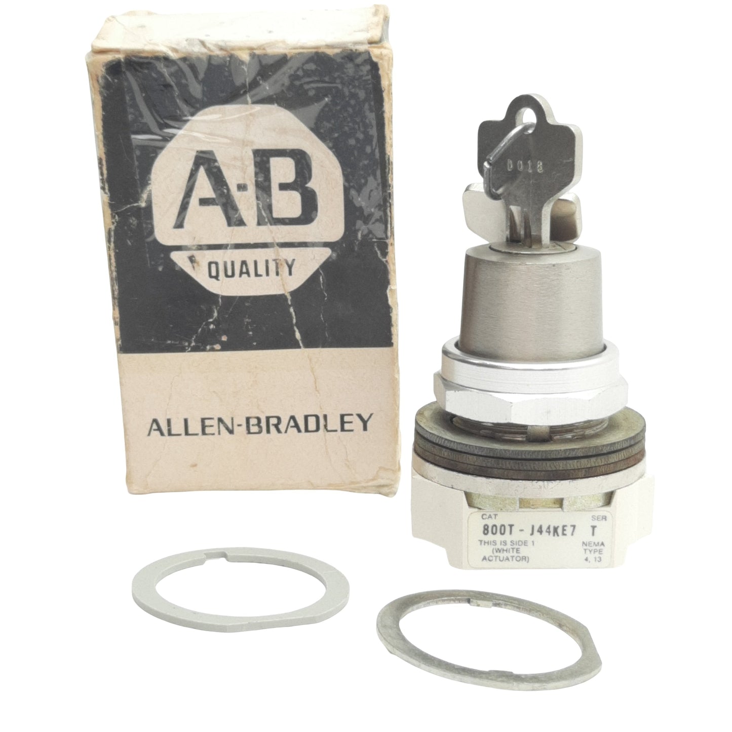 New Allen Bradley 800T-J44KE7 Keyed Selector Switch, 33mm, 3-Position, Maintained