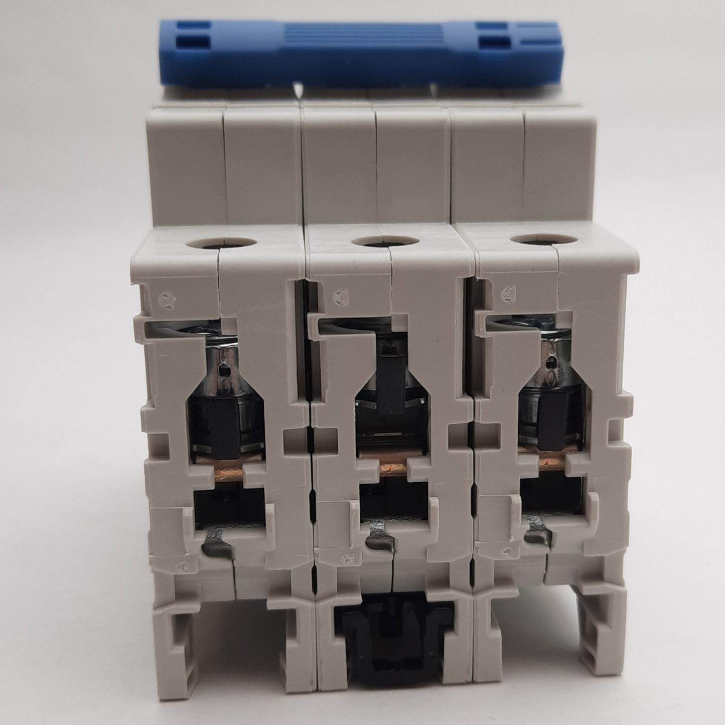 New Allen Bradley 1492-SPM3C300 Circuit Breaker, 480Y/277VAC, 3 A, 3 Pole, DIN Rail