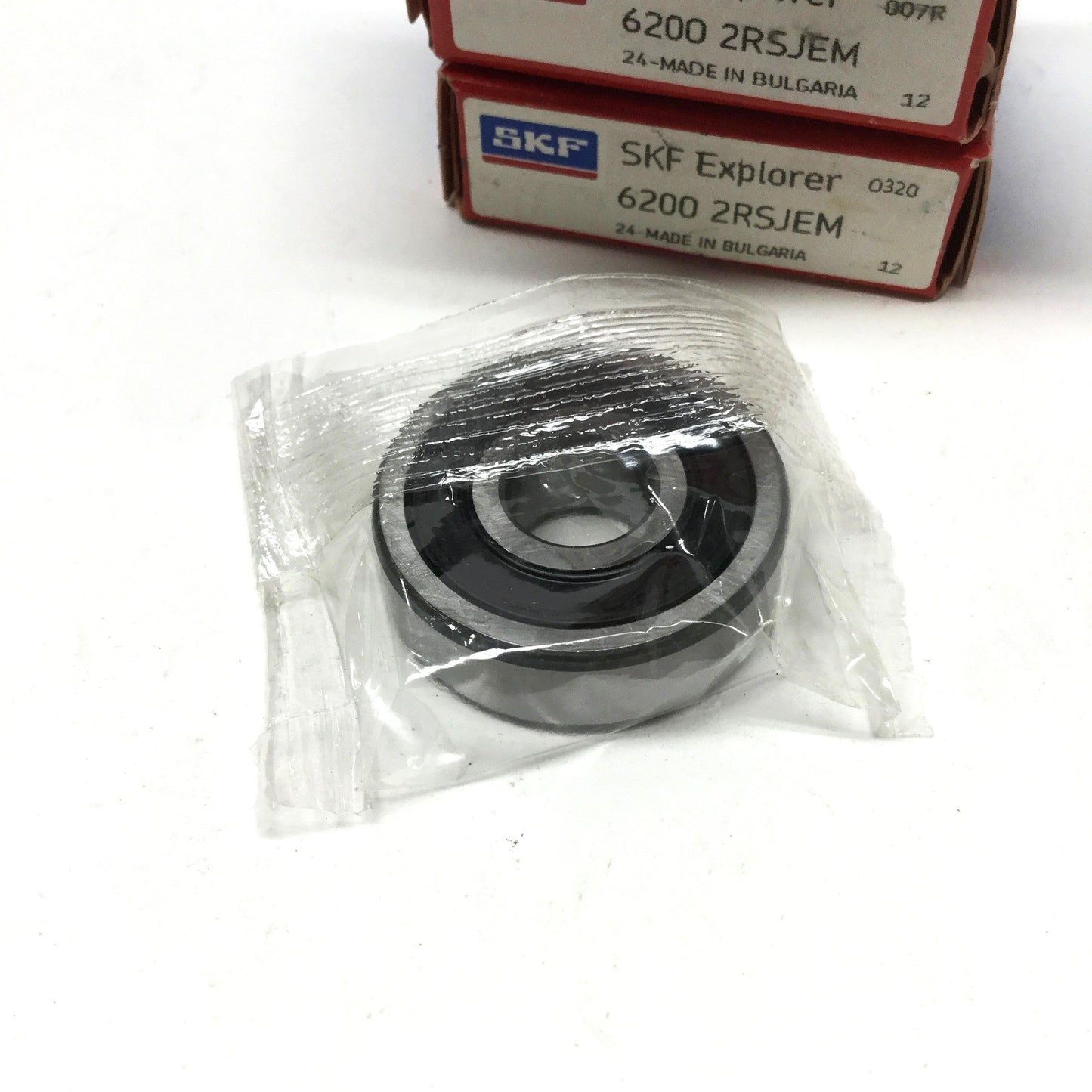 New Lot of 3 SKF 6200 2RSJEM Deep Groove Ball Bearings 10mm Bore, 30mm OD, 9mm Wide