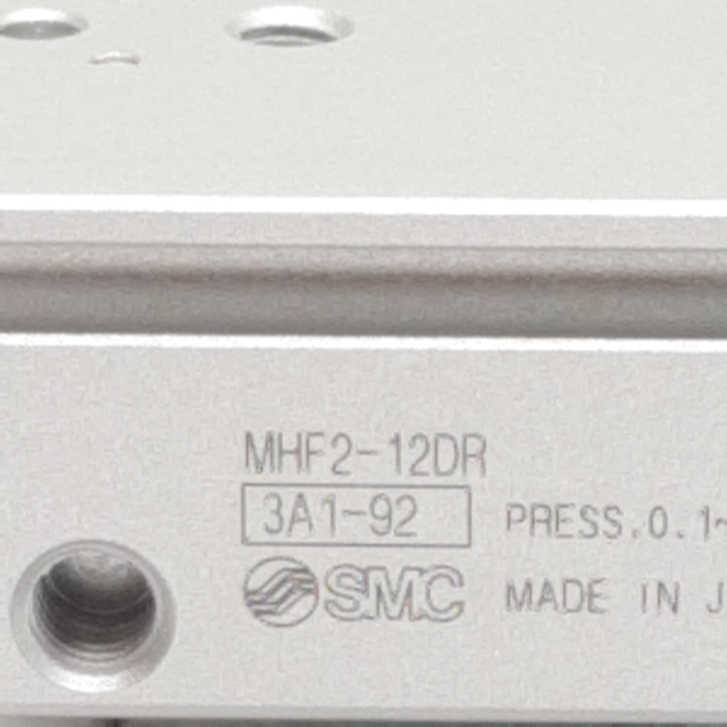 New SMC MHF2-12DR Parallel Gripper ø12mm Bore, 12mm Stroke, M3, 0.1-0.7MPa